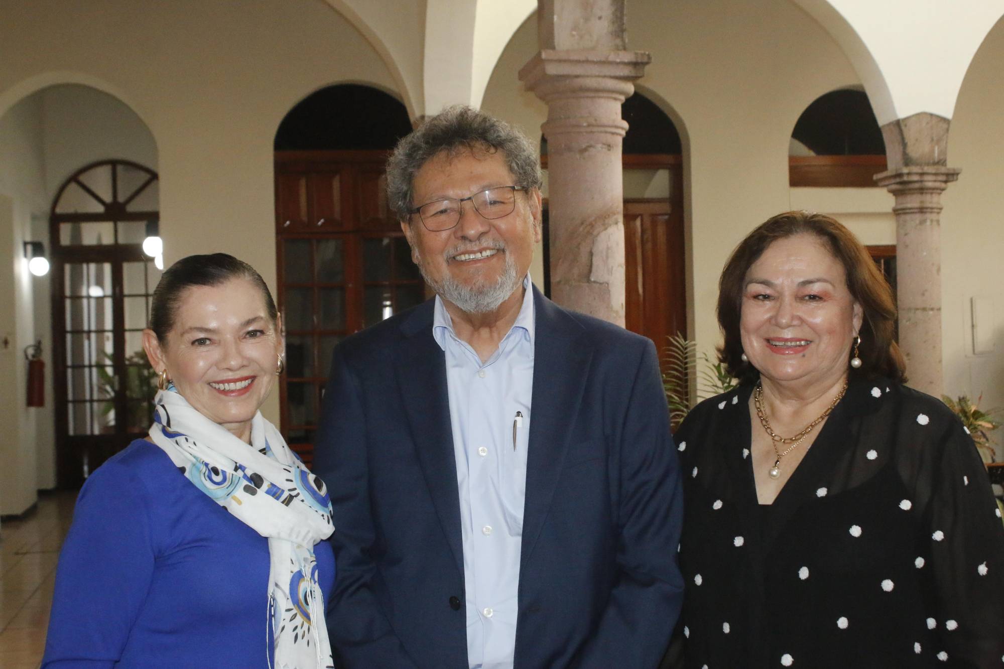 $!Lilia Baca, Élmer Mendoza y Mary Valdez.