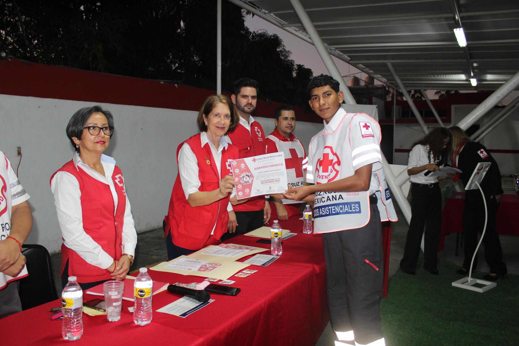 $!Cruz Roja Mazatlán entrega reconocimientos a voluntarios
