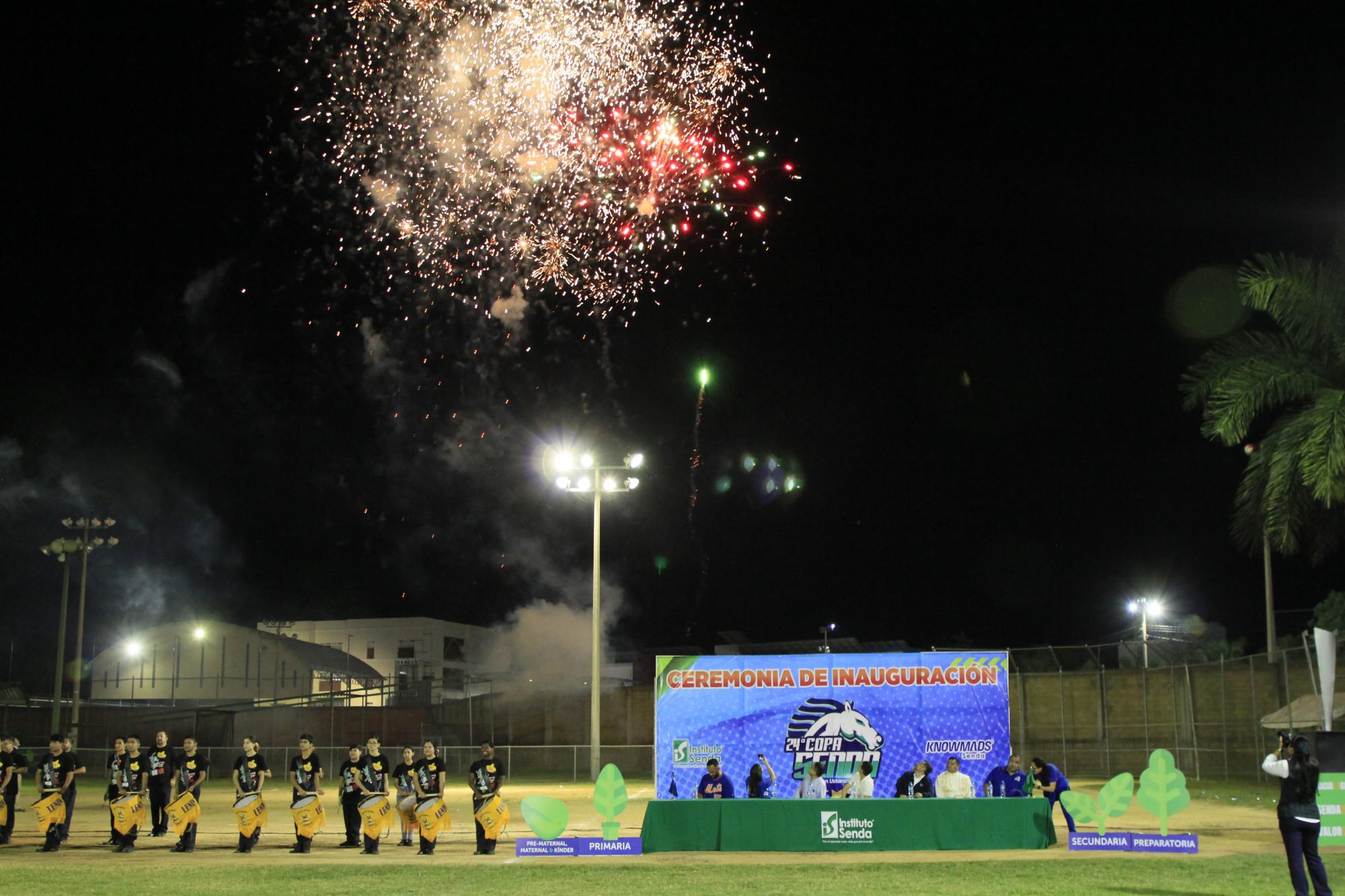 $!La Copa Senda se inauguró en medio de una gran fiesta en la que hubo fuegos artificiales.