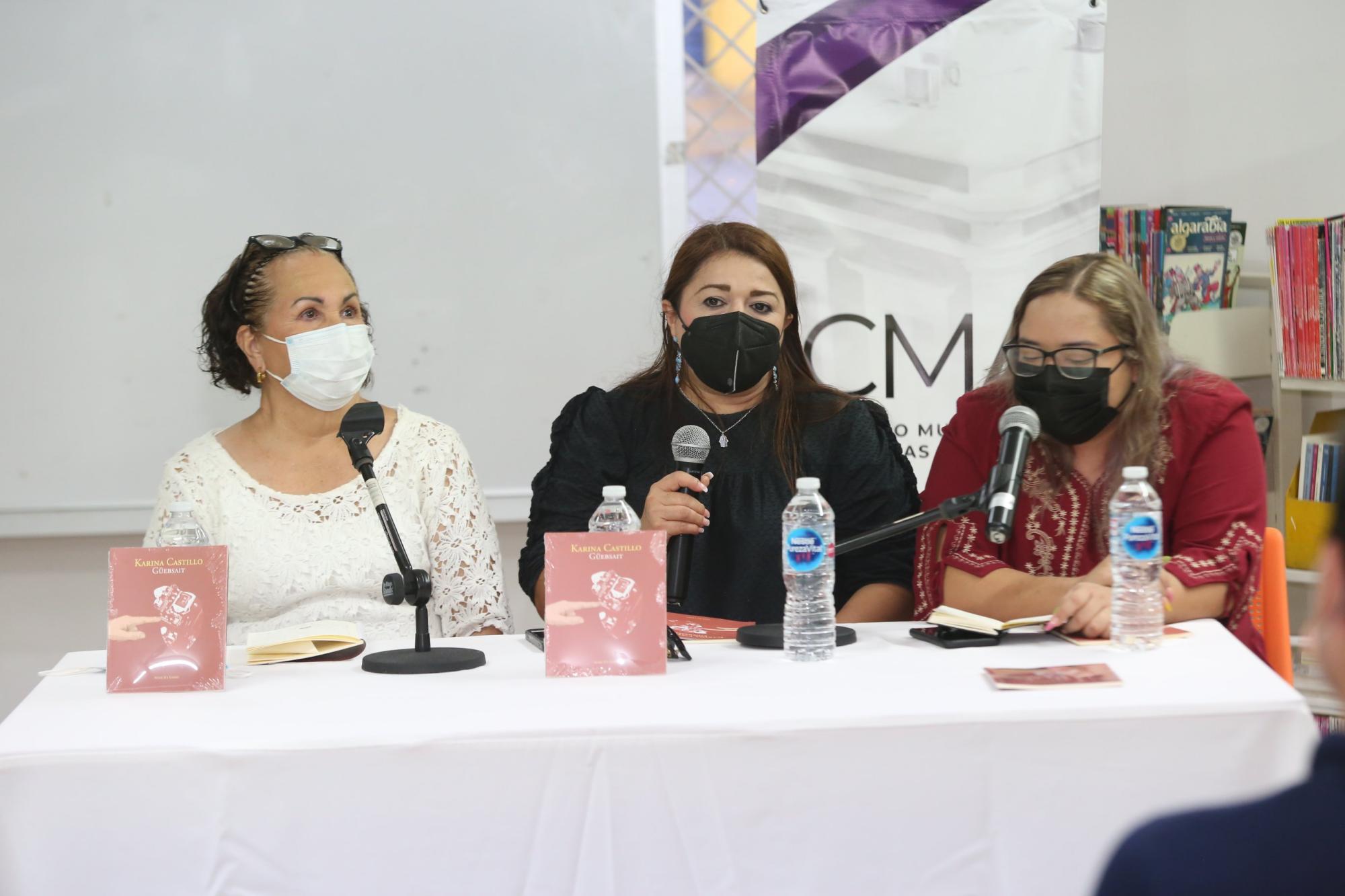 $!Karina Castillo estuvo acompañada por las también escritoras Melly Peraza y Eli Estolano.