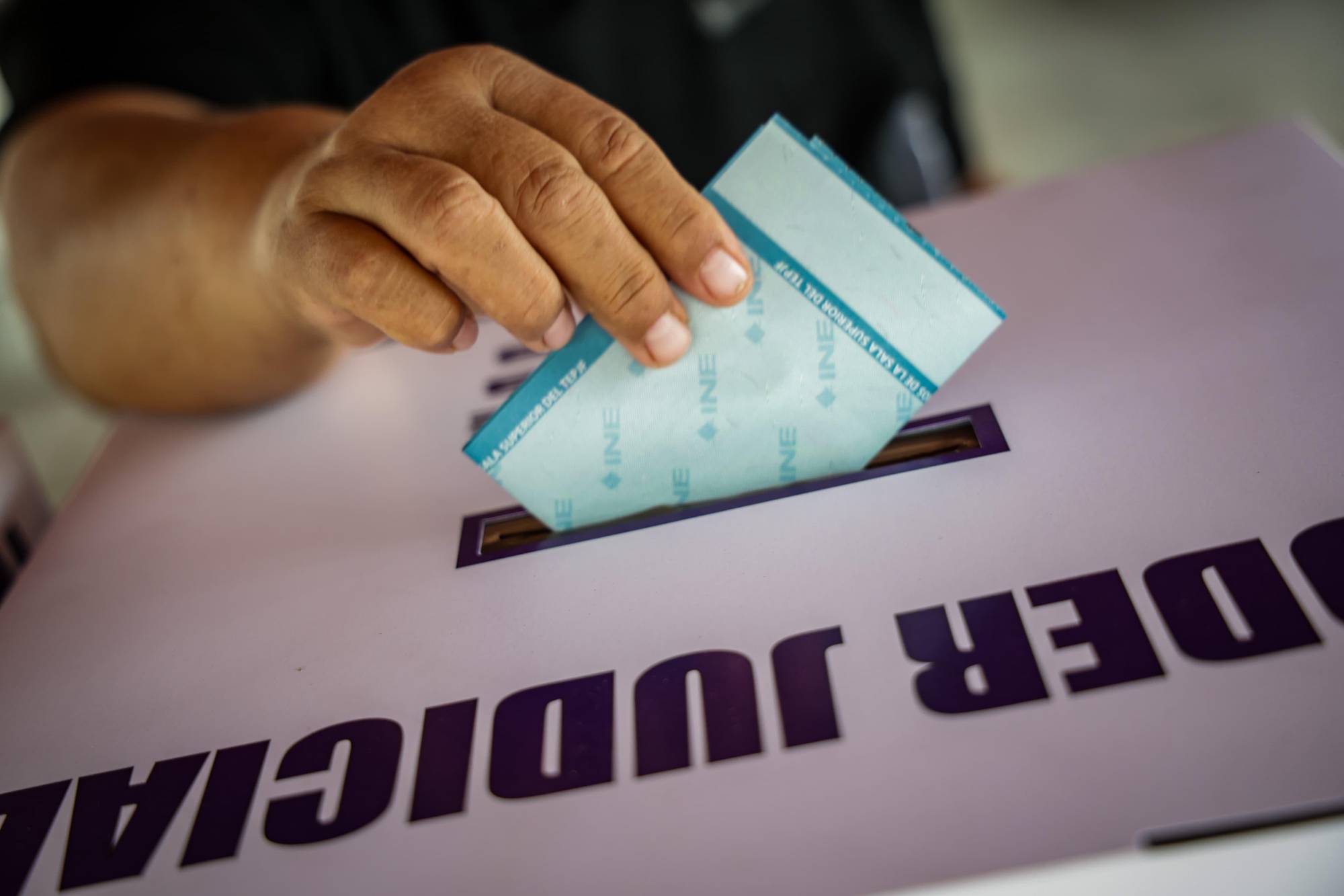 $!‘No está complicado... nomás es grabarse bien los nombres’, dicen votantes en Elección Judicial
