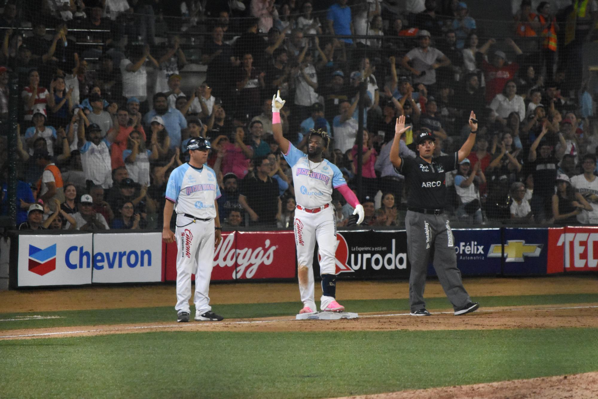 $!Con sencillo de Orlando Piña, Algodoneros deja en el terreno a Tomateros