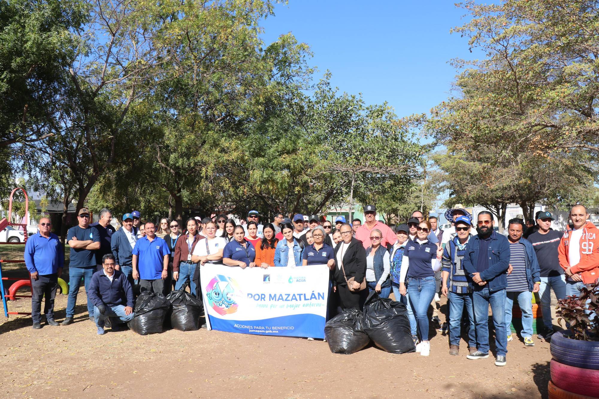 $!Jumapam refuerza limpieza en fraccionamiento San Fernando tras retirar 28 metros cúbicos de basura