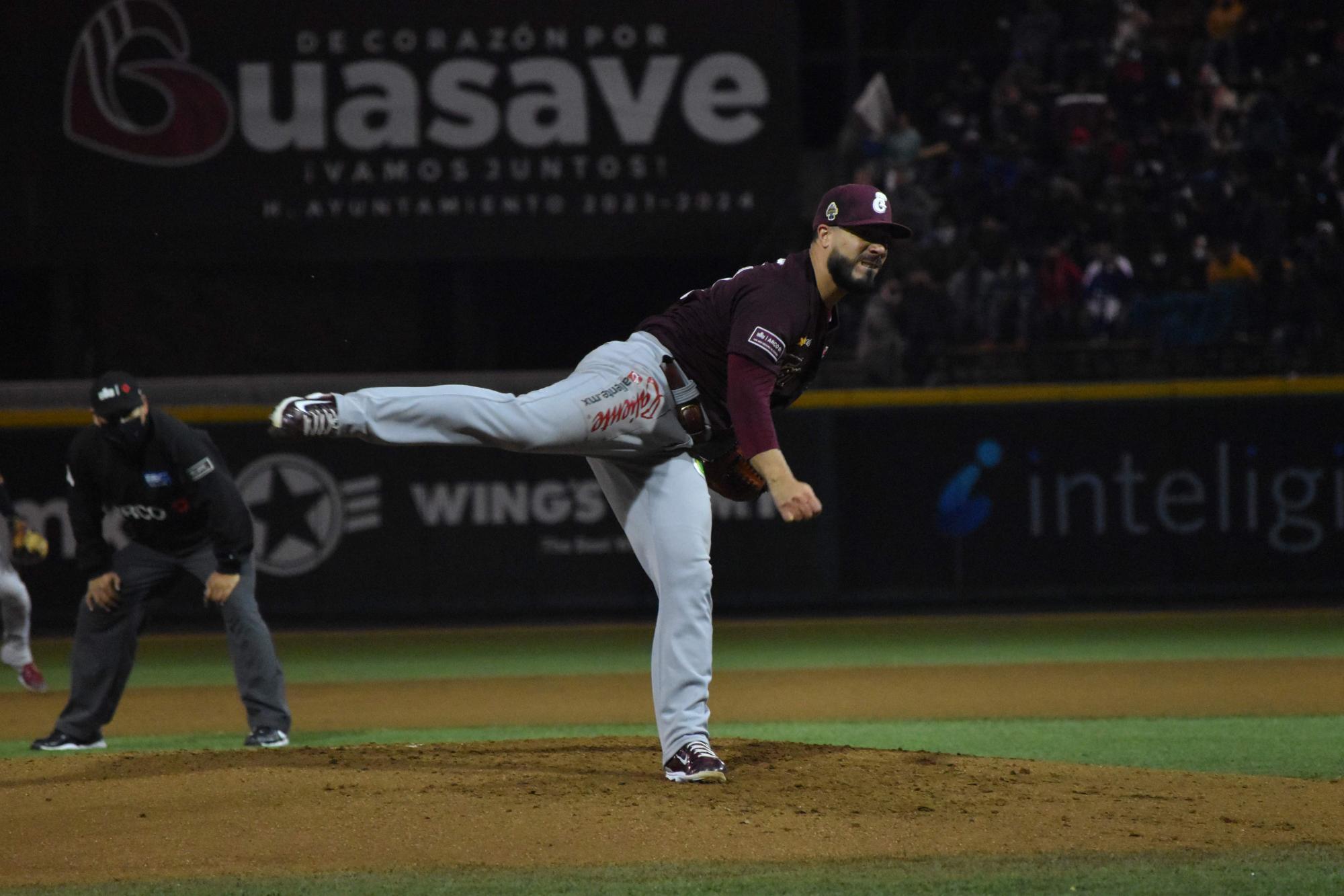 $!Algodoneros se impone a Tomateros en electrizante encuentro y empata la serie semifinal