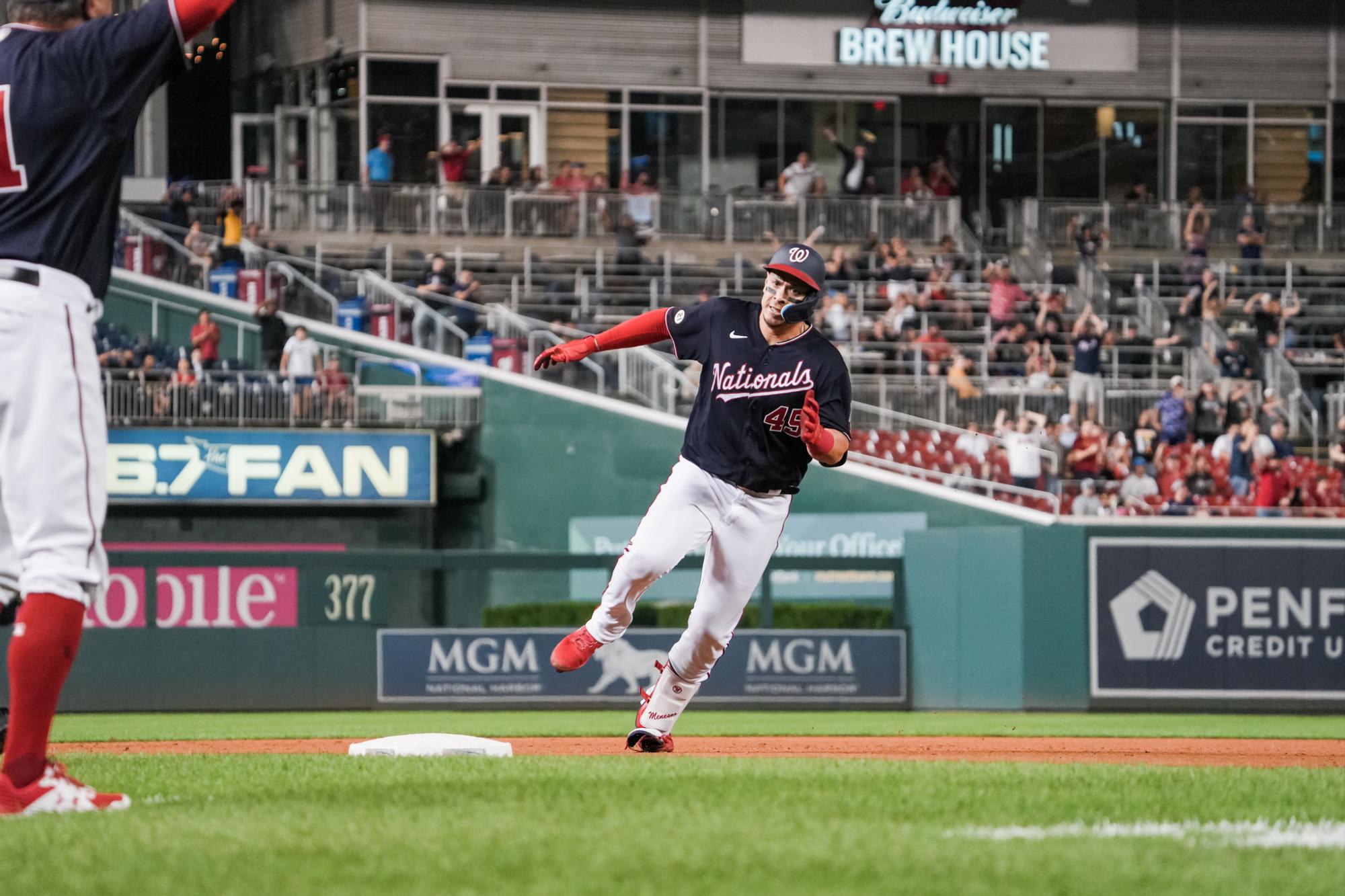 $!Joey Meneses pega jonrón de campo ante Marlins (VIDEO)