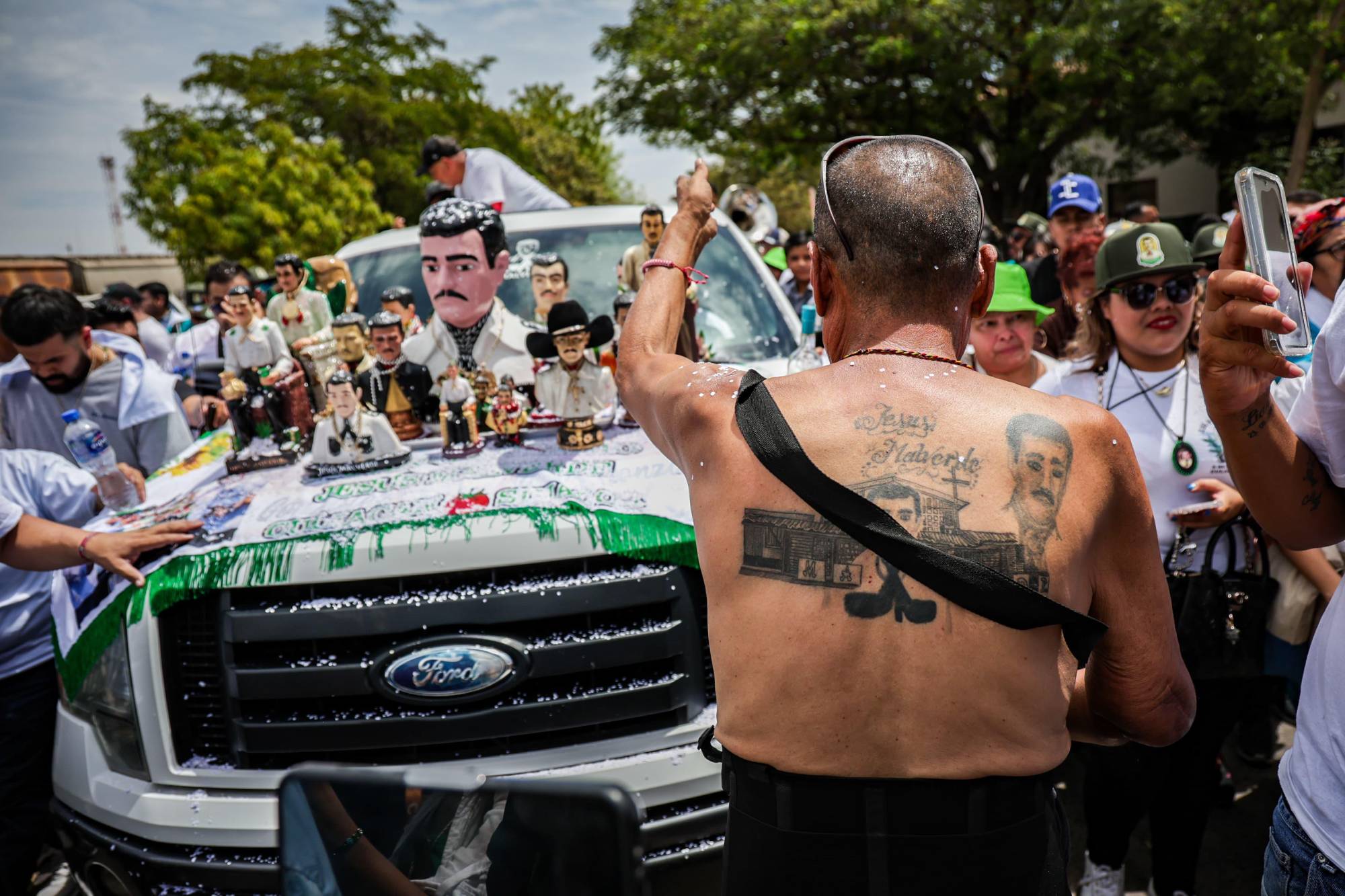 $!Menos devotos, pero mismo fervor en homenaje a Malverde en Culiacán
