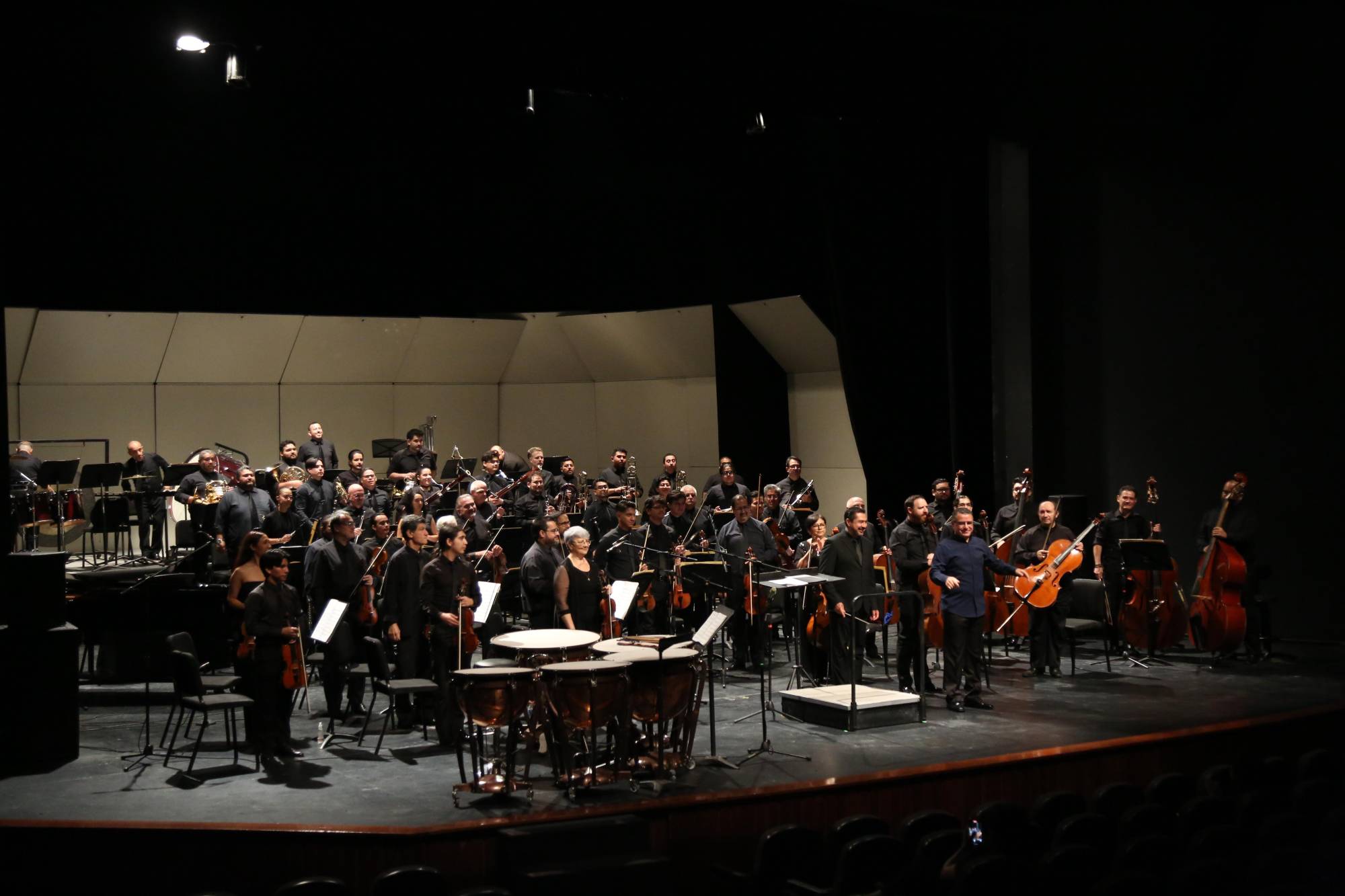 $!Los músicos agradecieron el reconocimiento del público.