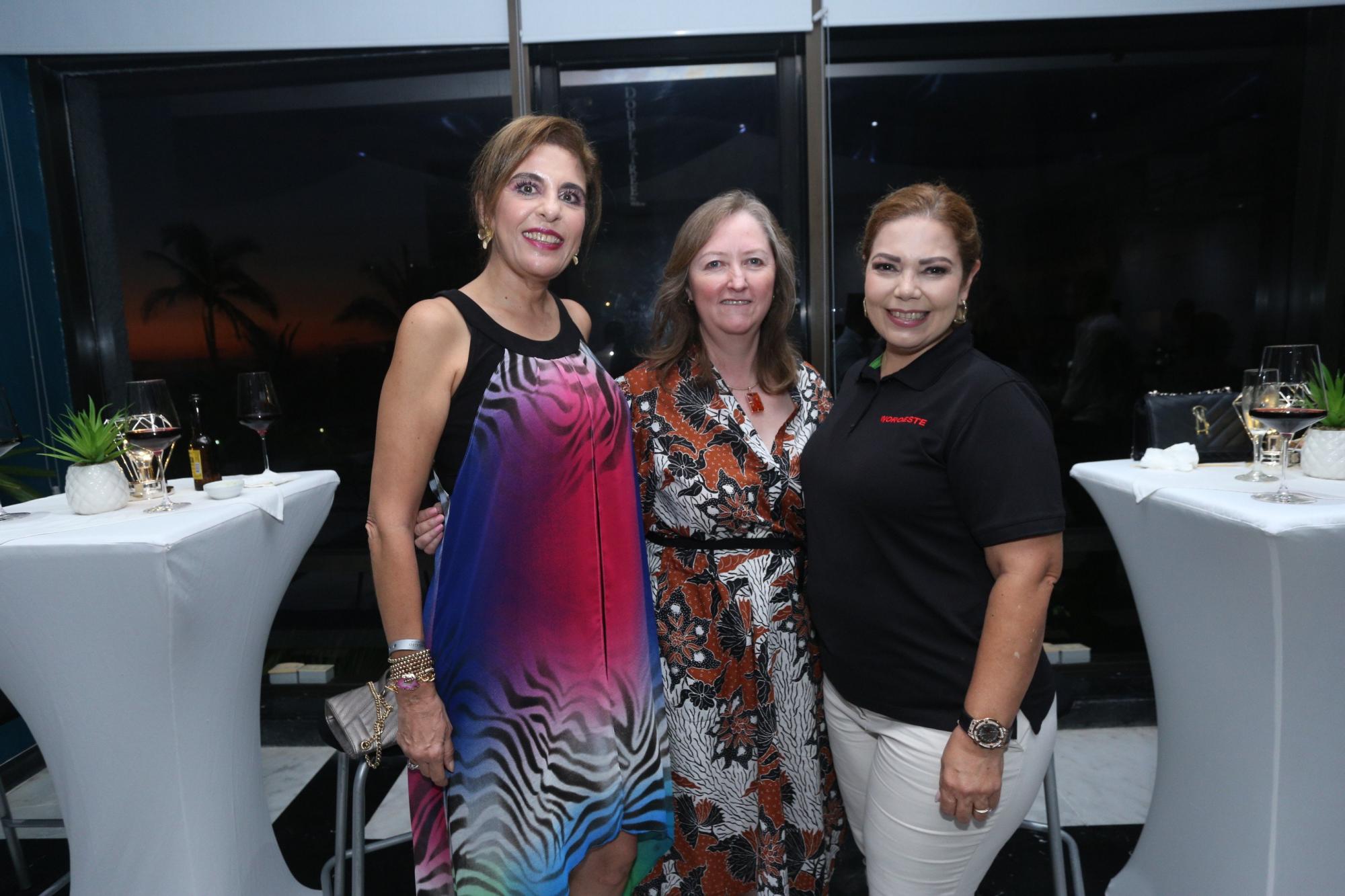$!María Helena Assad, Mirthia de la Peña y Elizabeth Peraza.