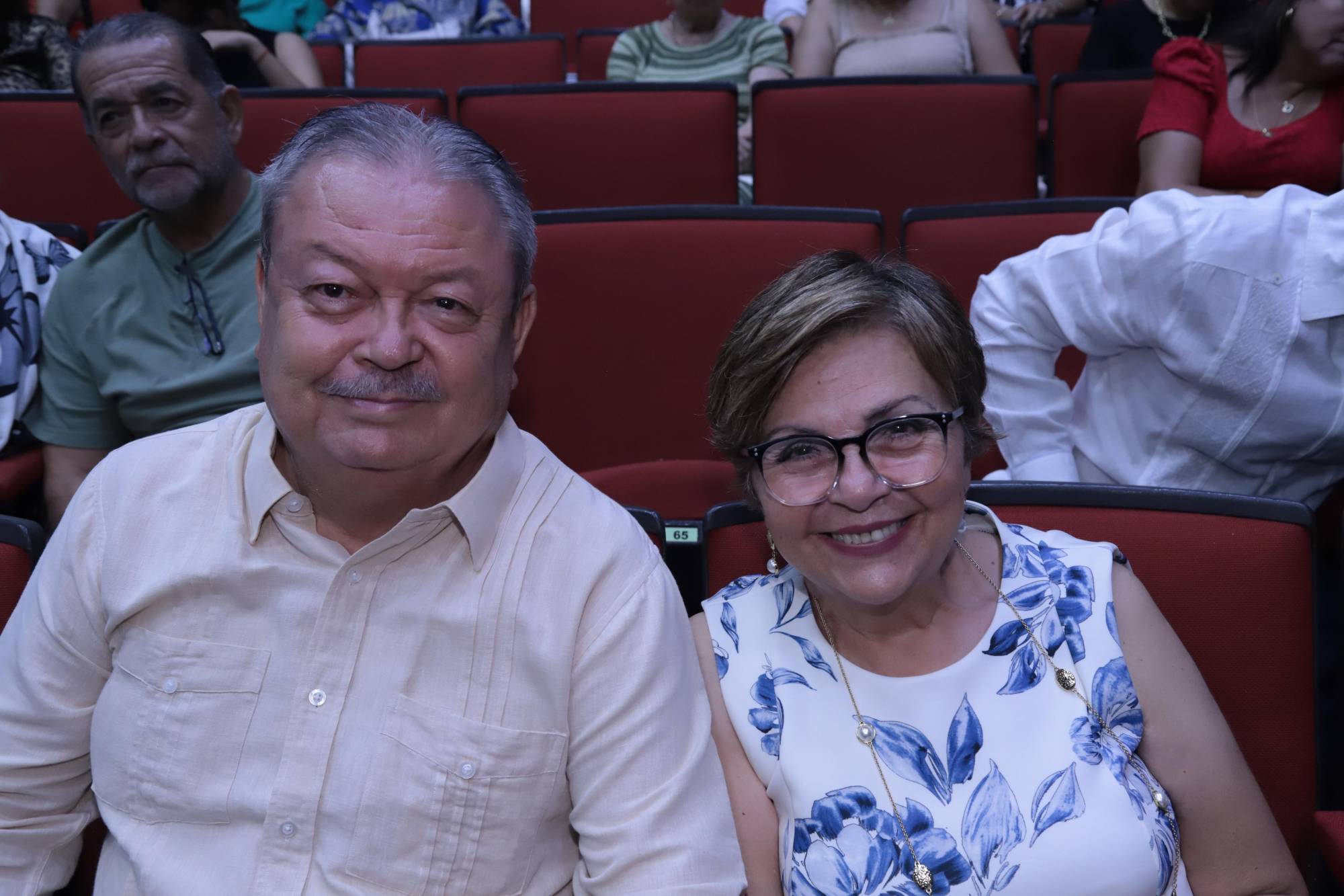 $!Carlos Angulo y Elvia Magallón de Angulo.