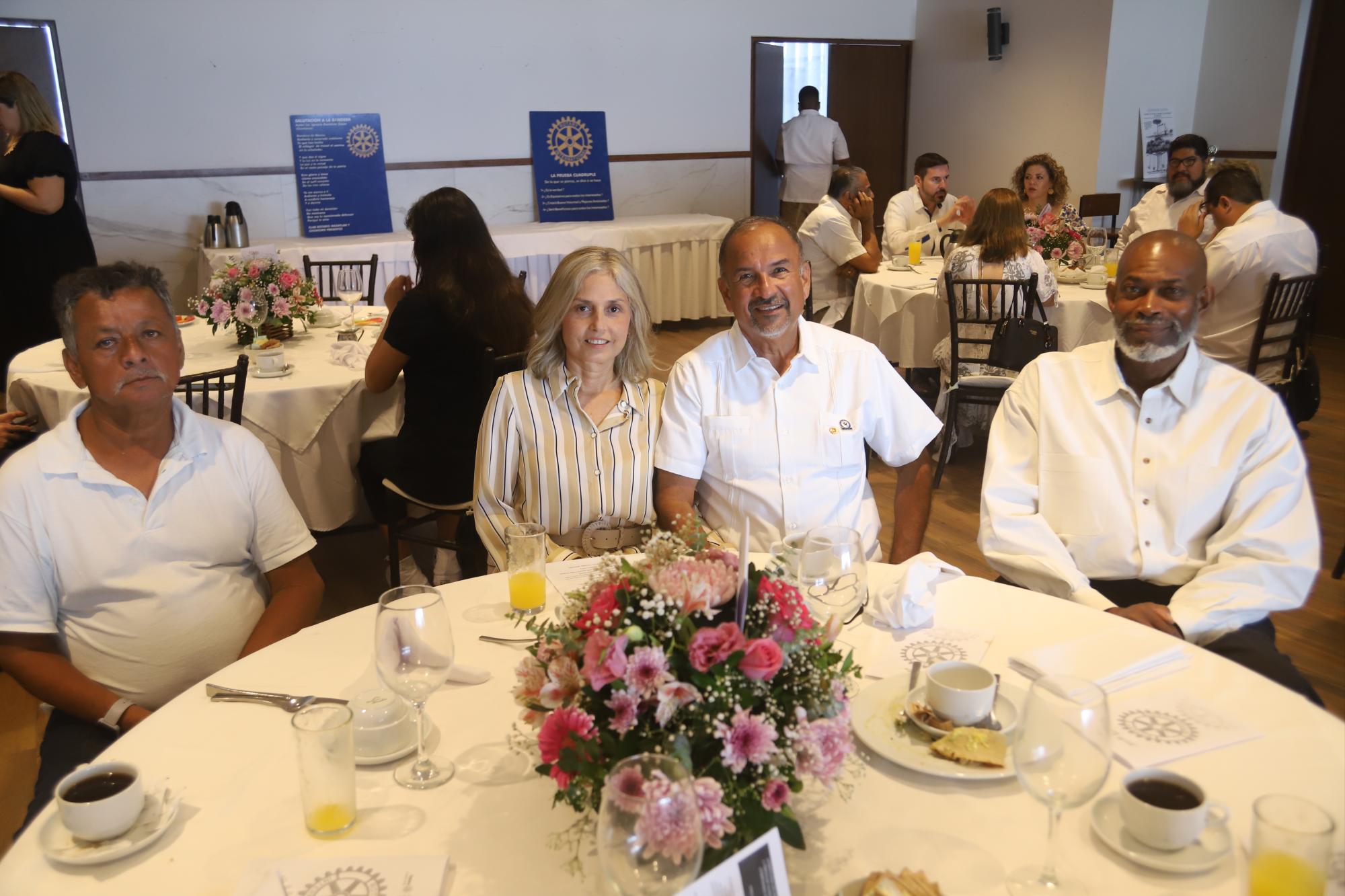 $!Jesús Antonio Páez, Gloria de Frías, Agustín Frías y George Davis.