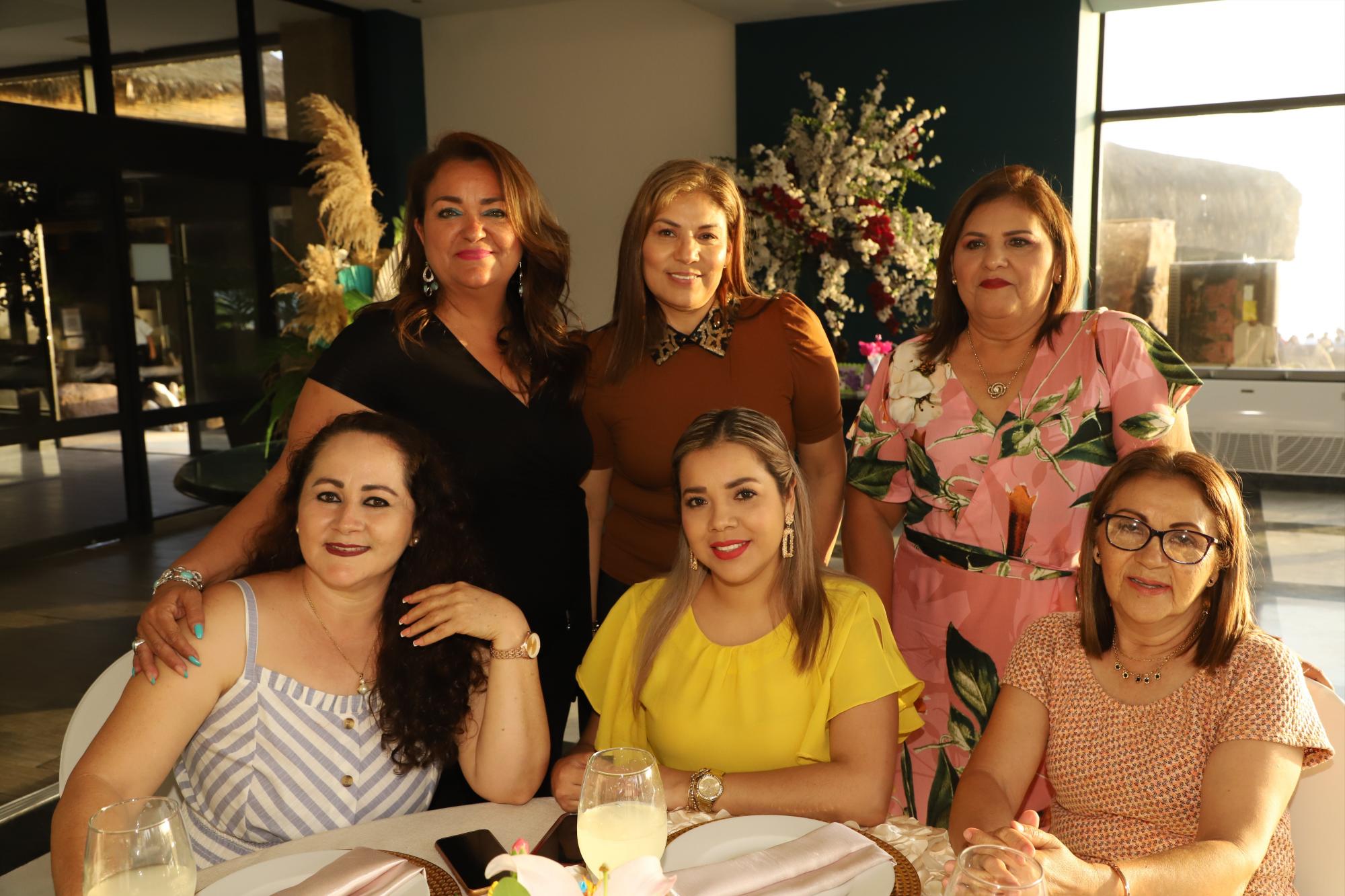 $!Margarita Salazar, Susana Flores, Alicia Figueroa, Sonia Corona de Peraza, Yamileth de Canizalez y Cande Brambila.