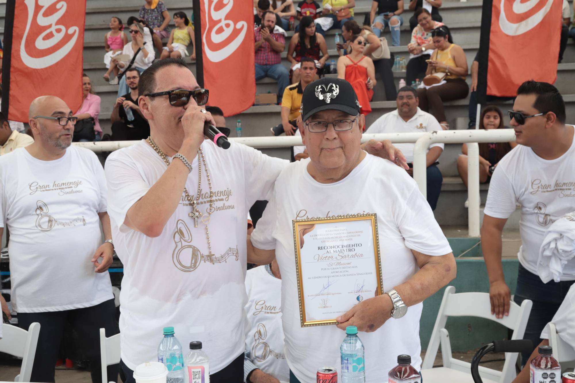 $!Julio Preciado junto a Víctor “El Musicón” Sarabia.