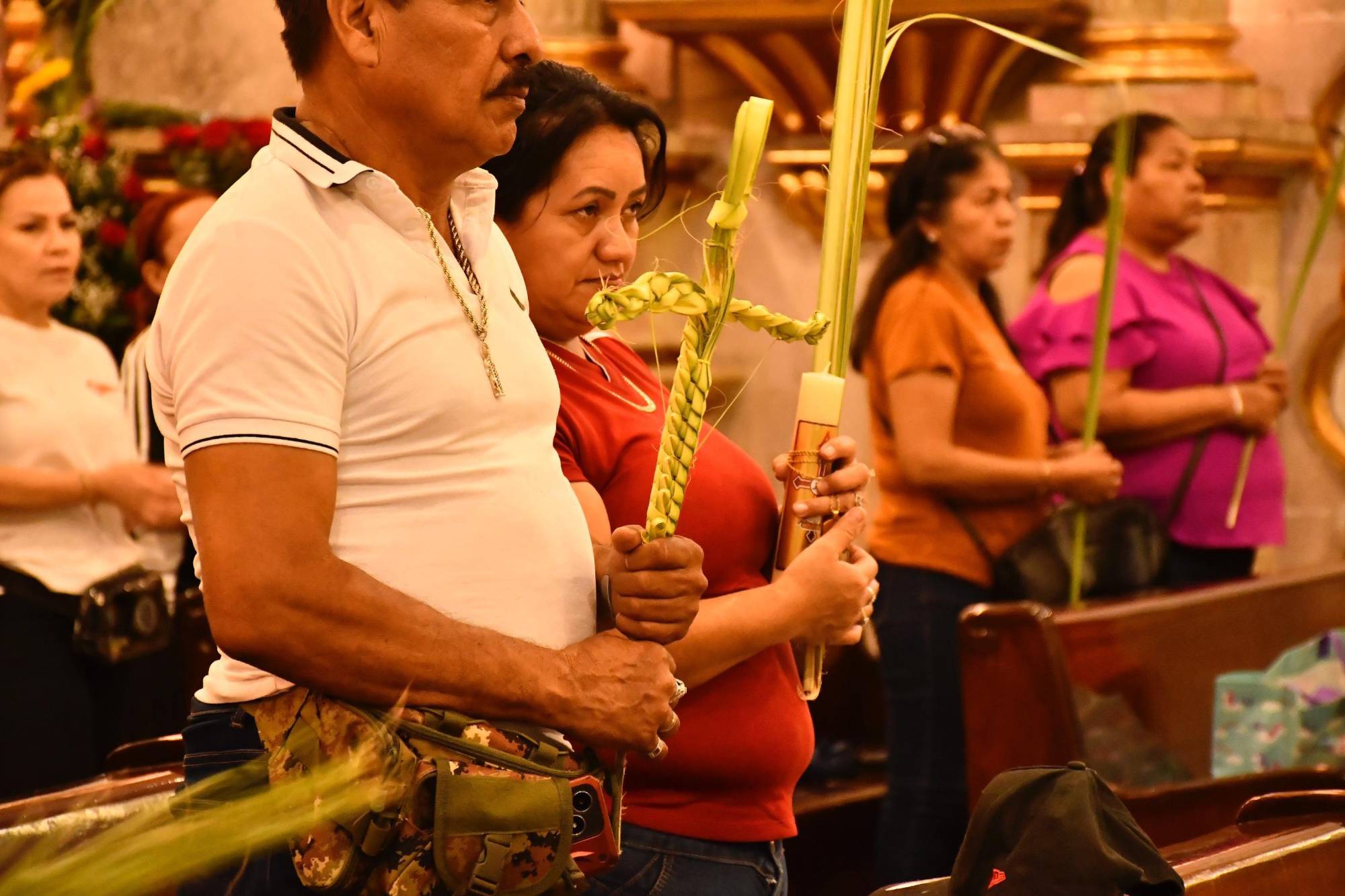 $!‘No podemos vivir solo pensando cuándo seremos felices’, llama Obispo de Culiacán este Domingo de Ramos