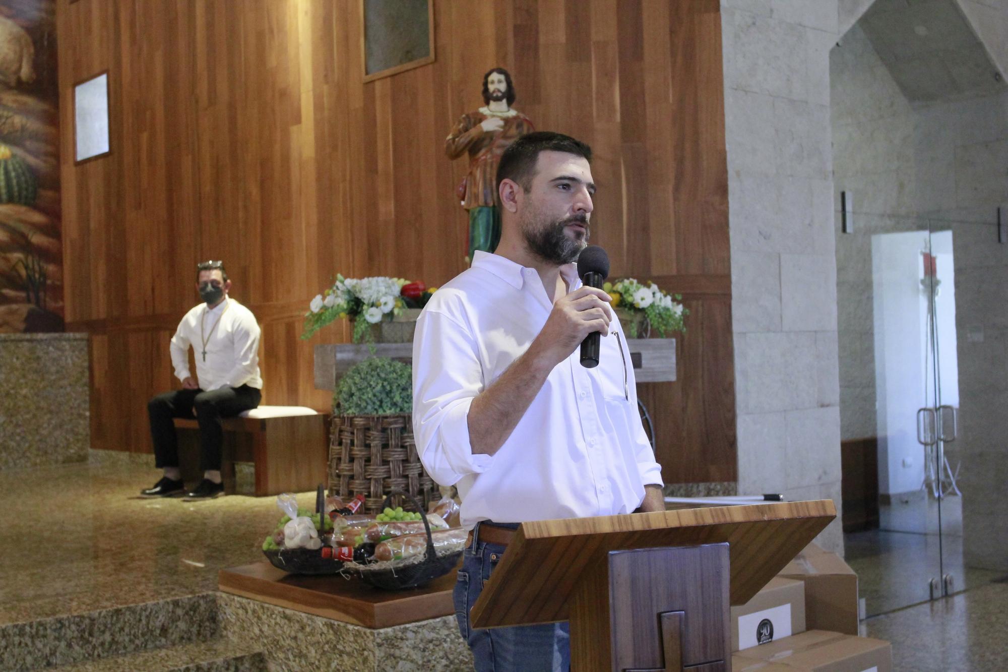 $!Enrique Riveros, nuevo dirigente de la AARC, brindó un mensaje por motivo del Día del Agricultor.