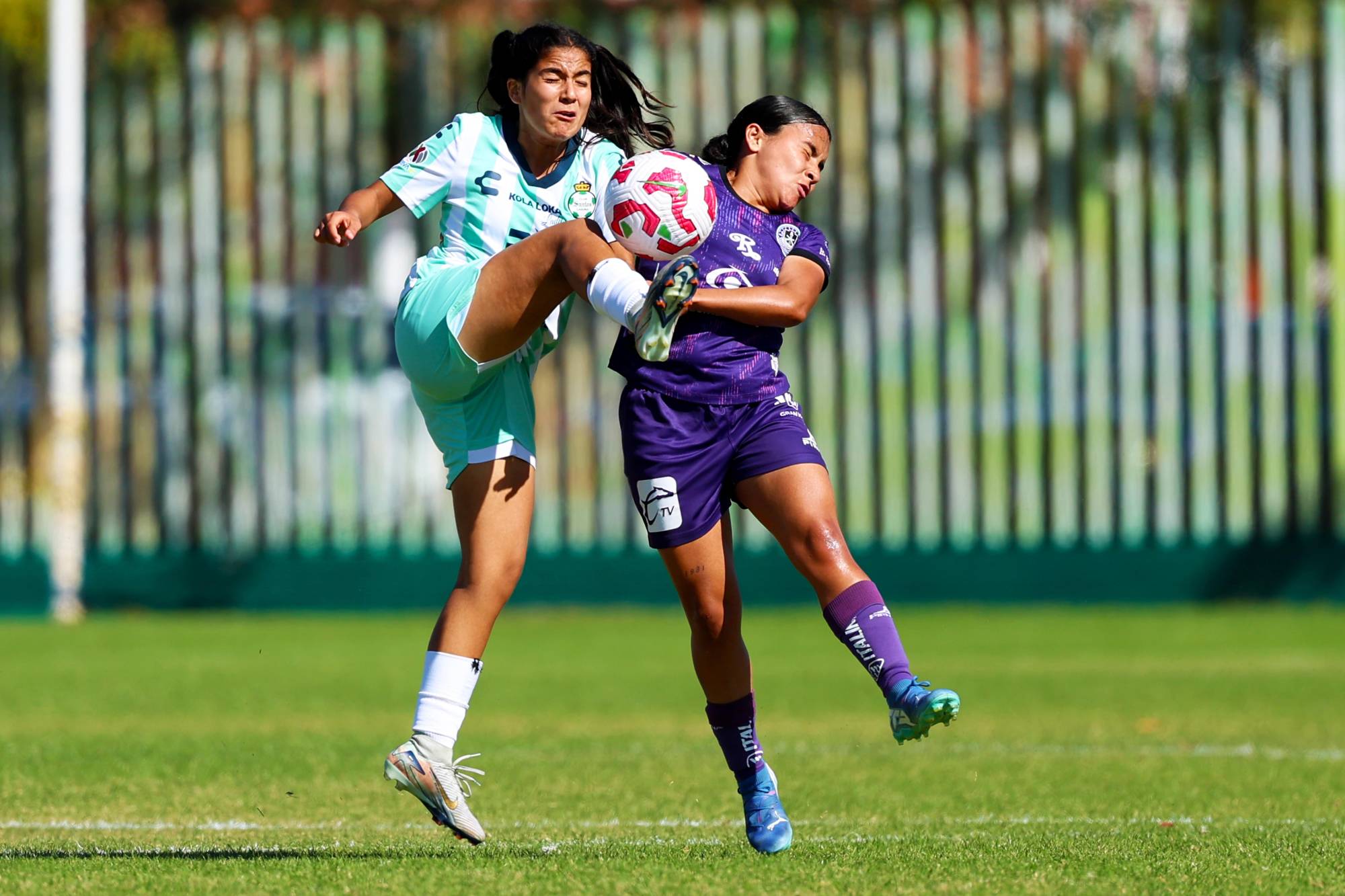 $!Laguneras golean a Mazatlán Femenil Sub 19 en el puerto
