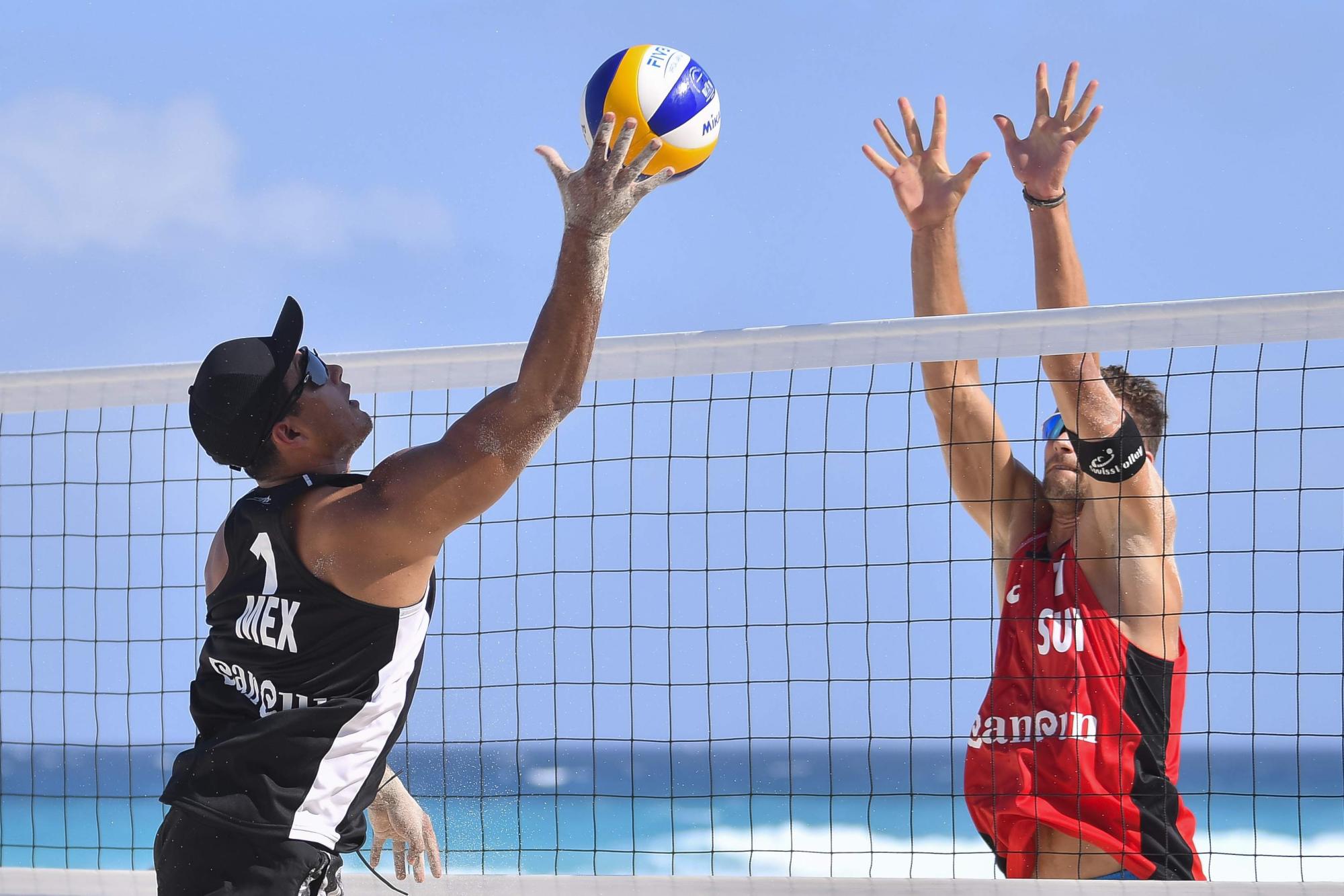 $!Mexicanos arrancan con derrotas el Tour Mundial de Voleibol de Playa en Cancún