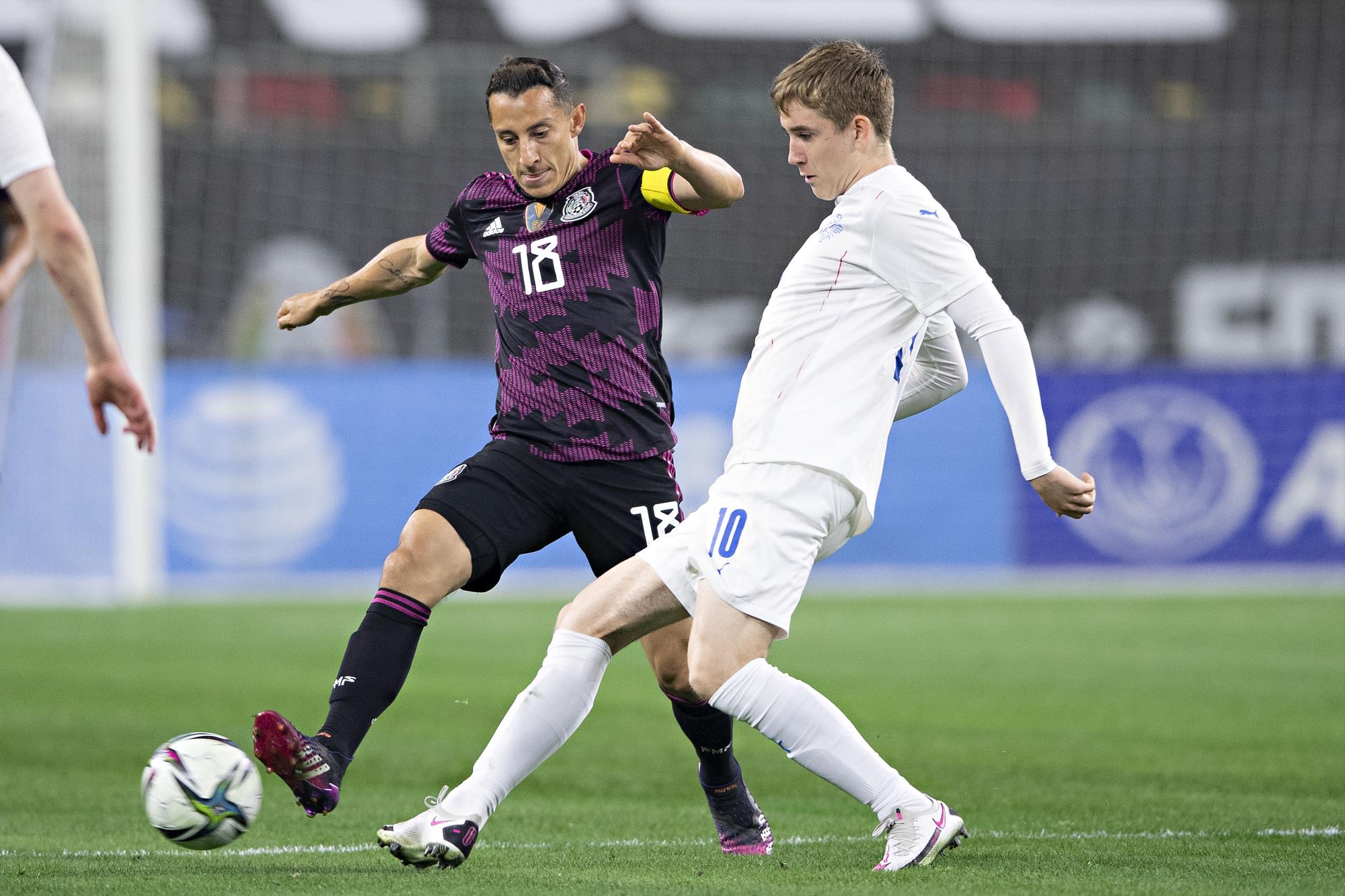 $!Doblete de Chucky Lozano da sufrido triunfo de México ante Islandia
