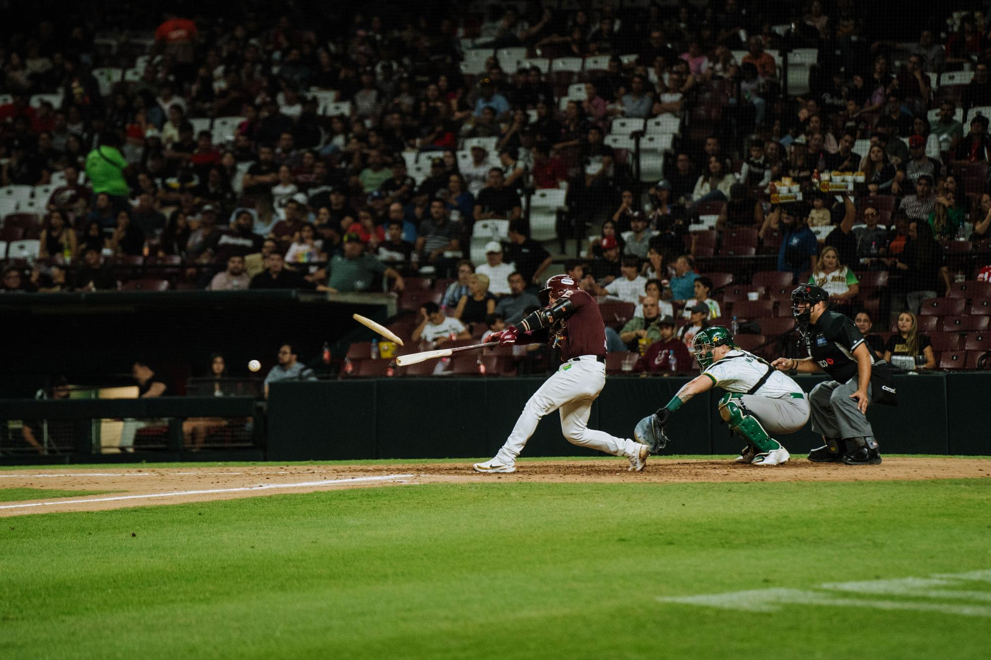 $!Cañeros de Los Mochis barre a Tomateros de Culiacán