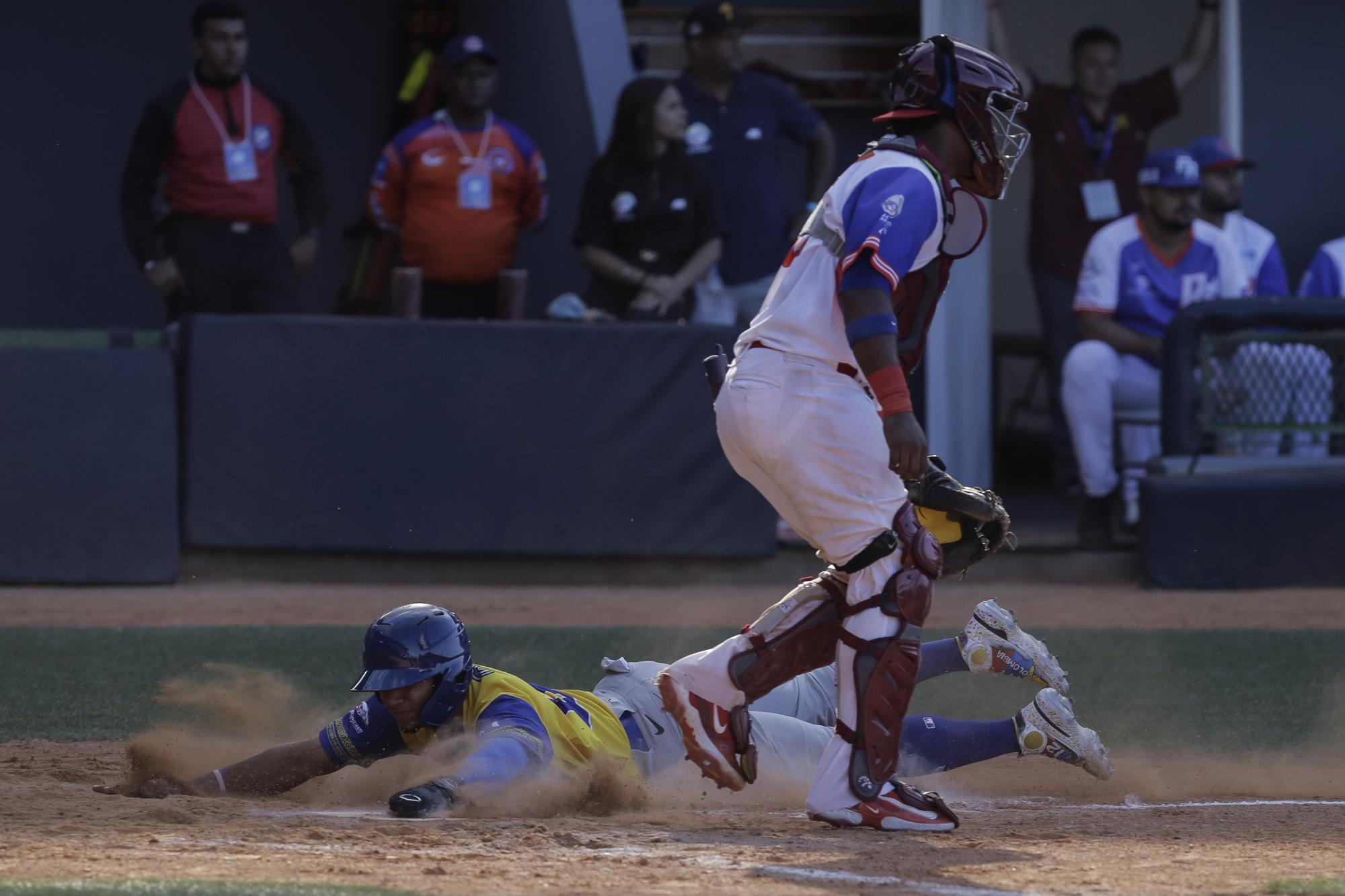 $!Colombia inicia defensa de la corona apaleando a Puerto Rico en Serie del Caribe