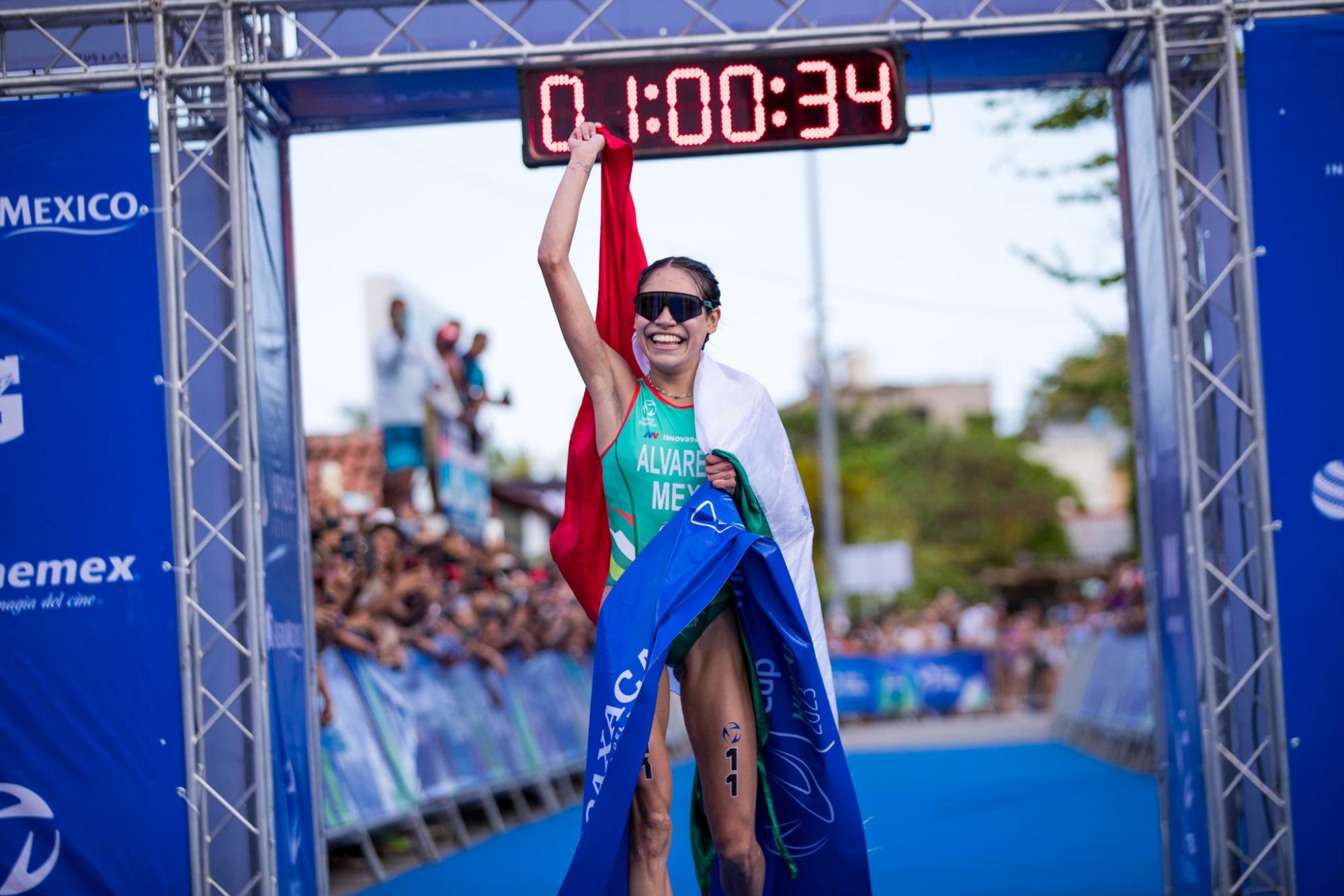 $!Triatletas mexicanos dominan Copa Mundial de Triatlón Huatulco