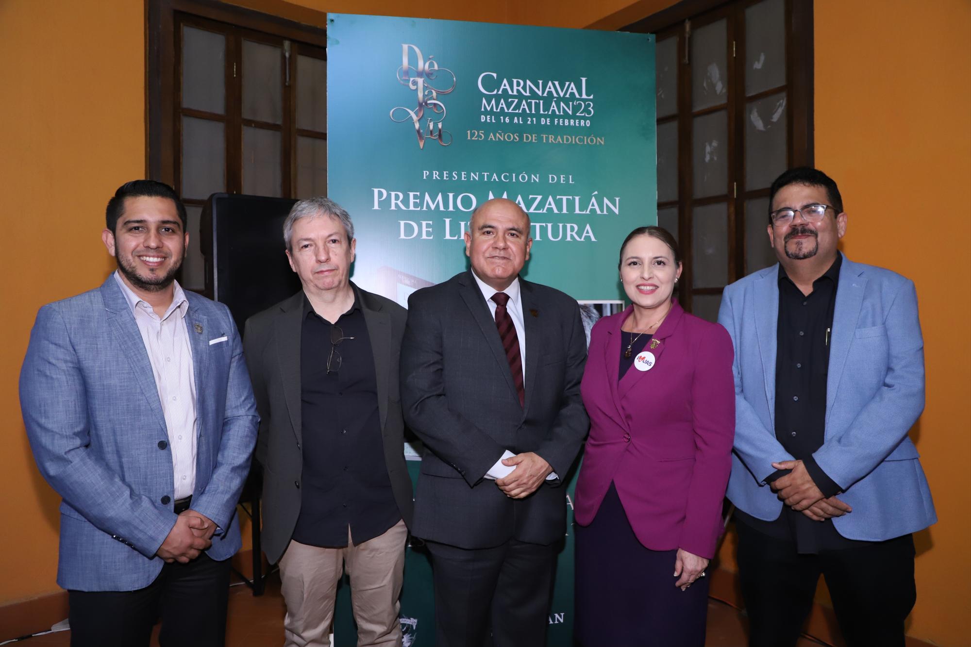 $!Manuel Iván Tostado, David Toscana, Gerardo Alapizco, Yuniba Brun Corona y Juan José Rodríguez.