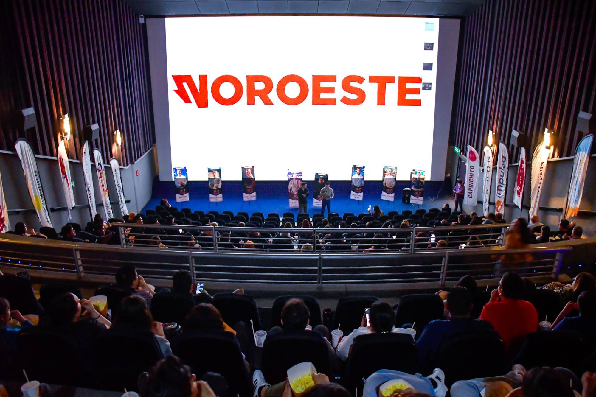 $!La sala contó con una importante asistencia para disfrutar de los dos capítulos de los chefs.