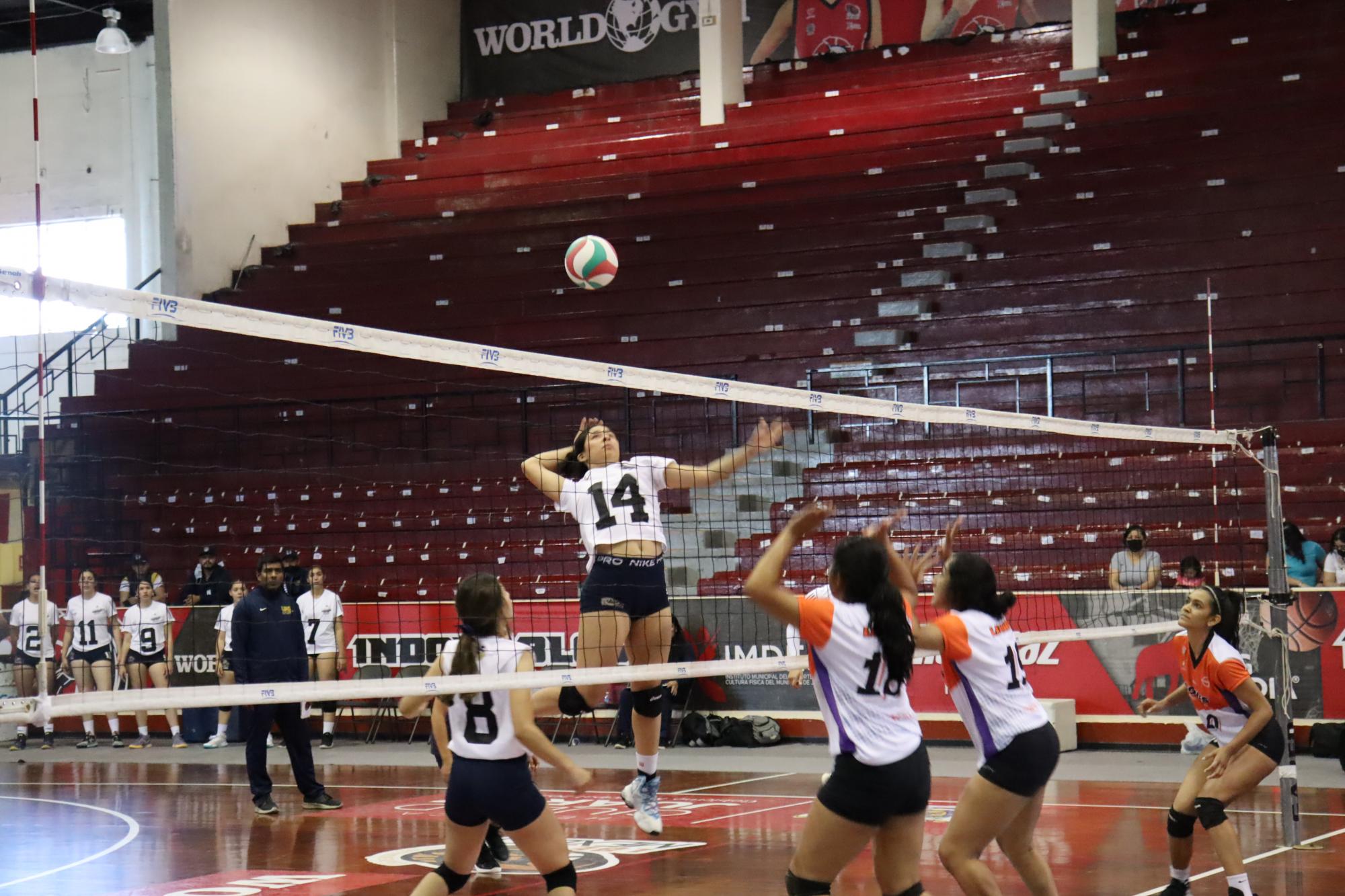 $!Águilas UAS arranca con triunfos en el voleibol de sala de la Universiada Nacional