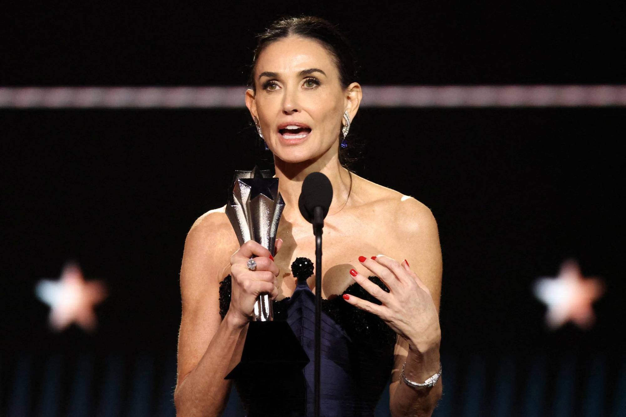 $!Demi Moore triunfa como mejor actriz por La Sustancia.