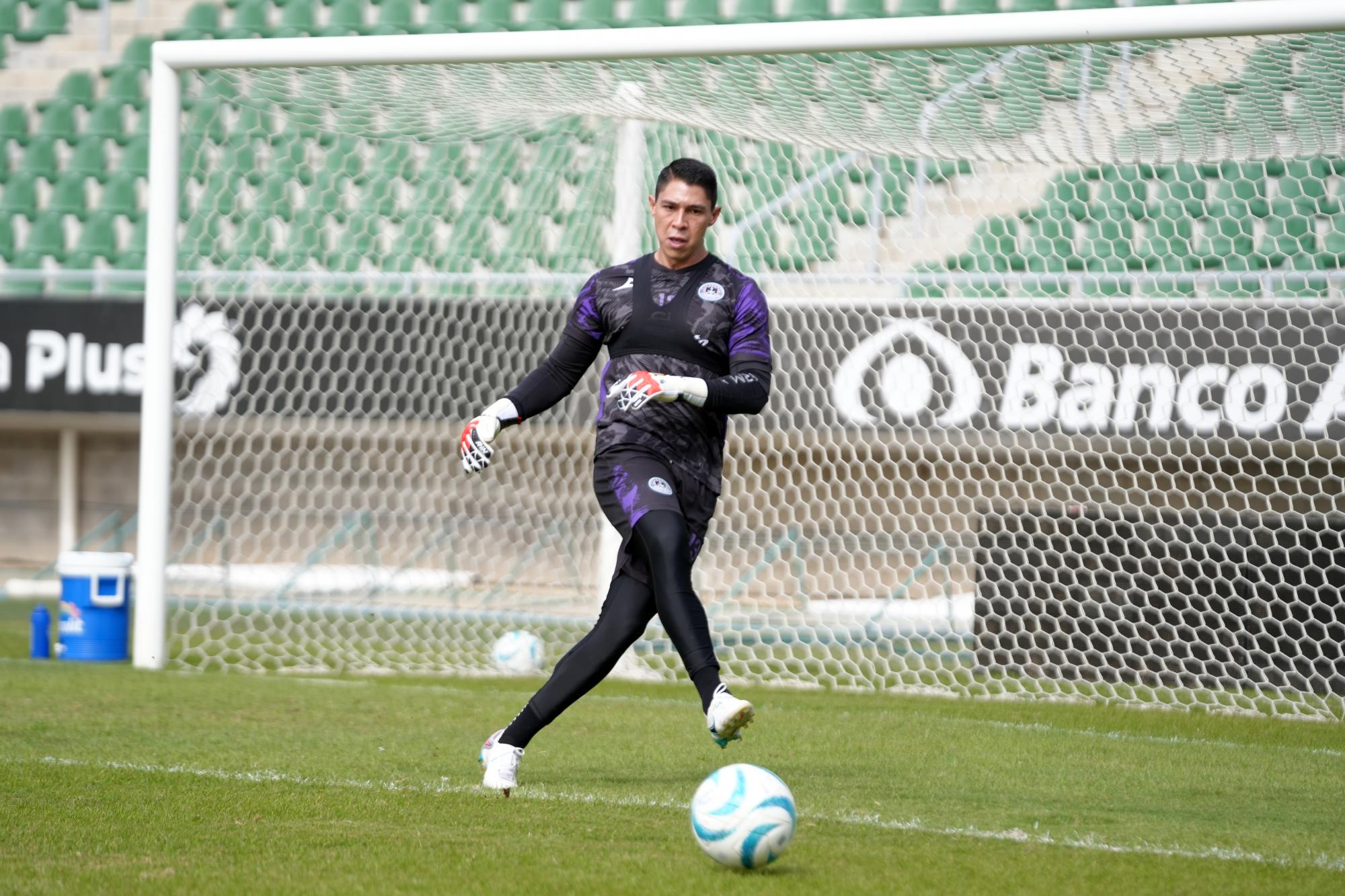 $!Mazatlán FC y Chivas se enfrentan repletos de bajas