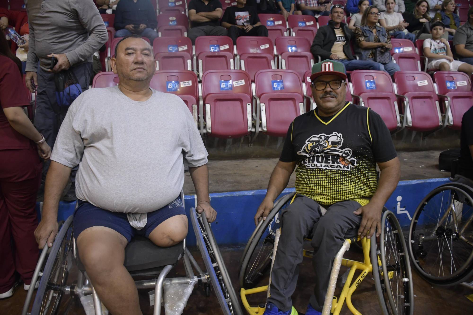 $!Francisco Coronel, del equipo Imperial, y Luis Enrique Sandoval, de Cuecos Culiacán.