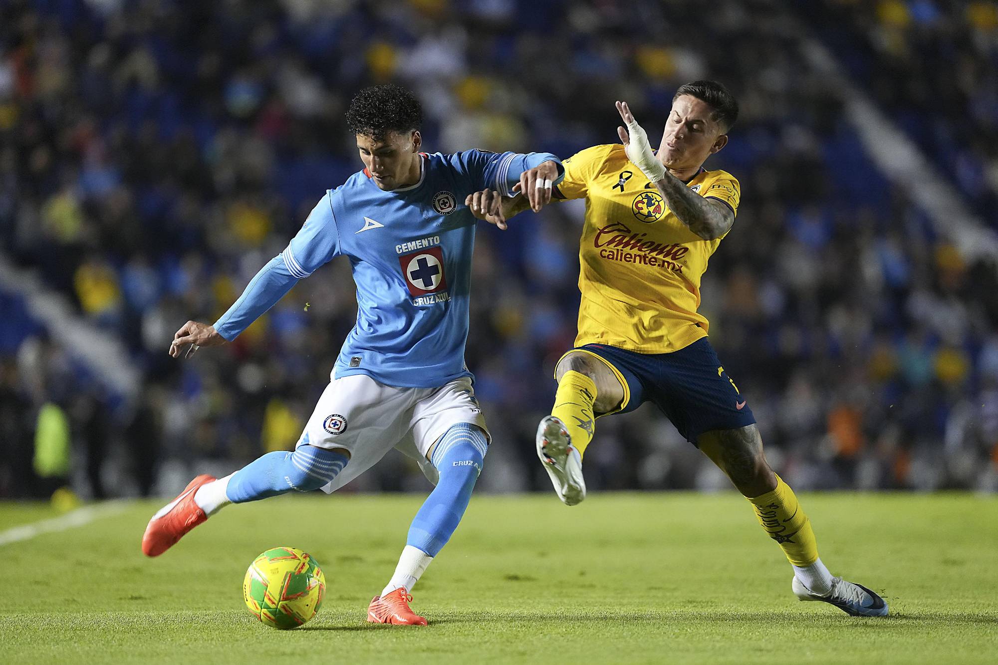 $!América y Cruz Azul cierran su trilogía con empate sin goles