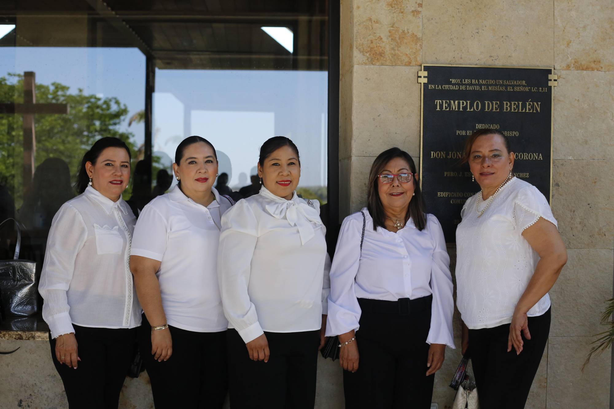 $!Sandra Luz León, Adriana López, Rosalina López, Mercedes López y Patricia León.