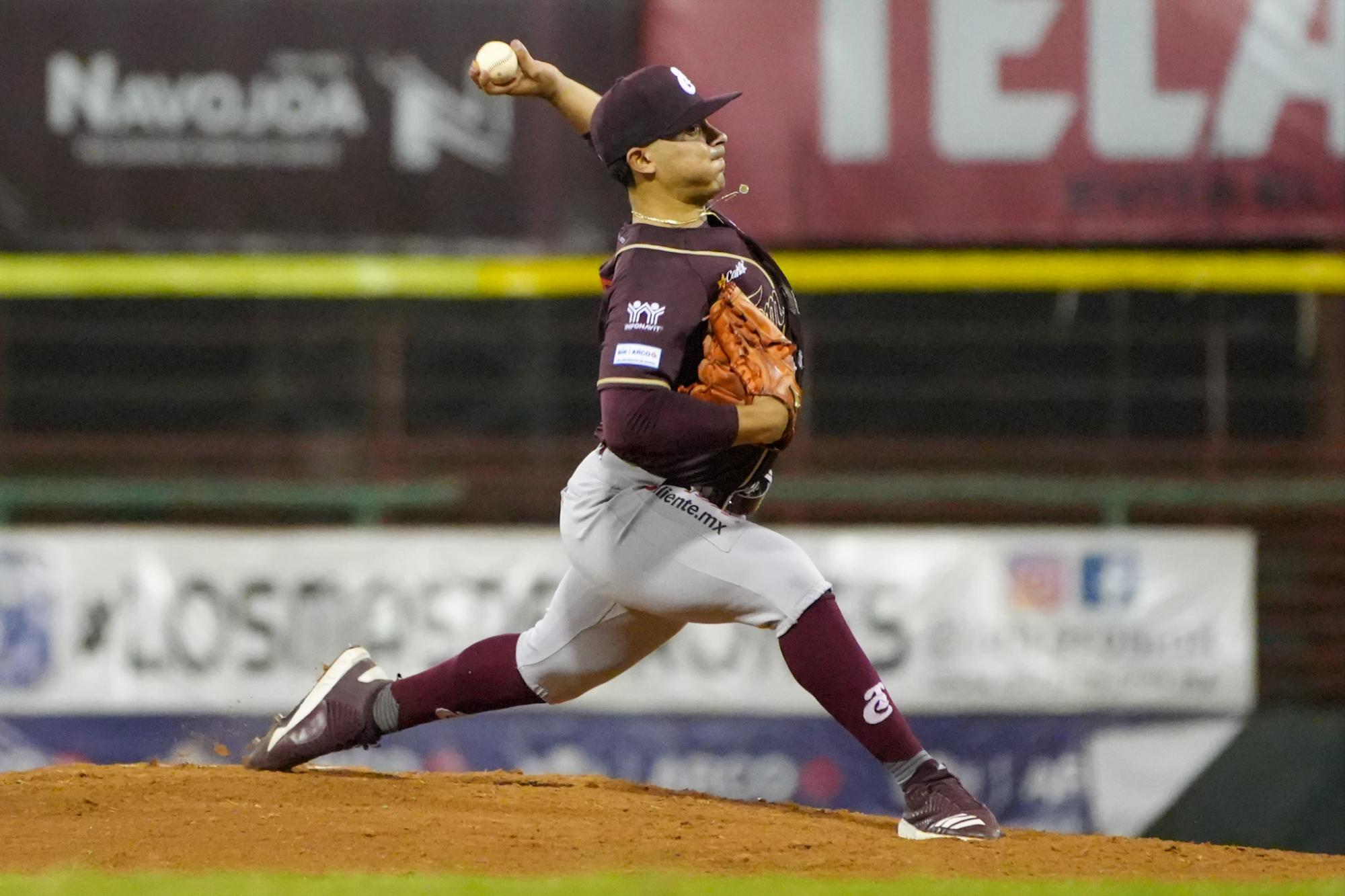 $!Estrada y Solís hacen ganar a Tomateros en Navojoa