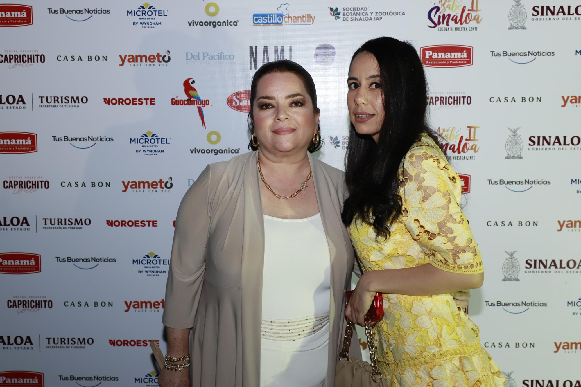 $!Magdalena Ojeda de Beltrán y Ana Carolina Félix de Beltrán.