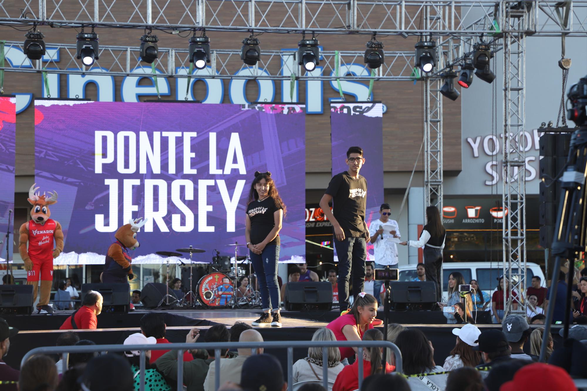 $!Una gran gama de ropa deportiva fue presentada.
