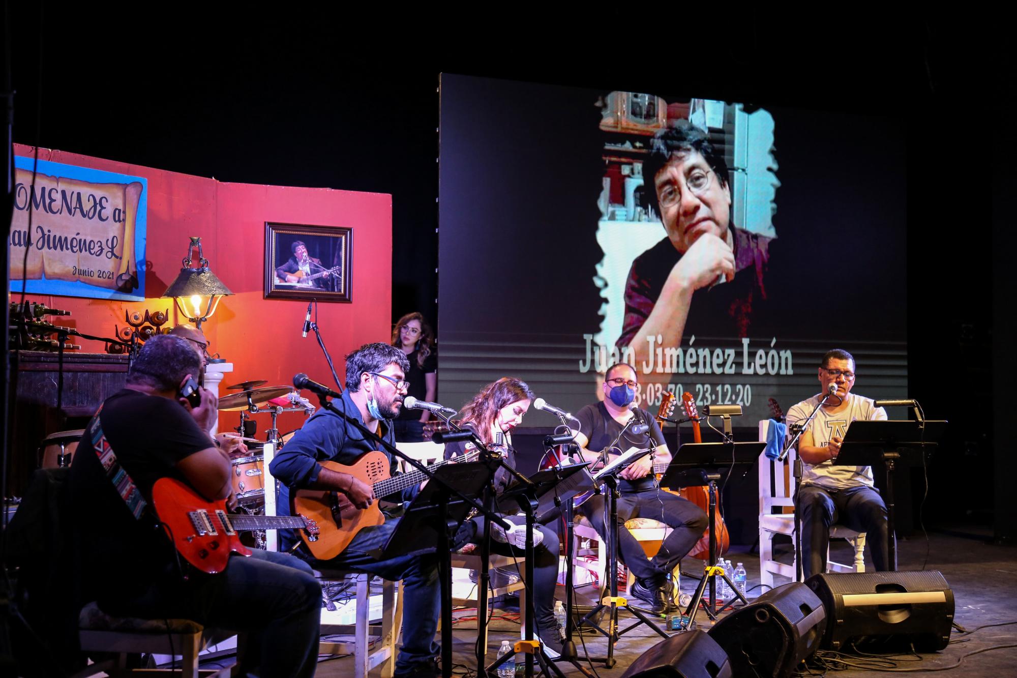 $!Reviven la nostalgia en el homenaje póstumo al trovador Juanito Jiménez