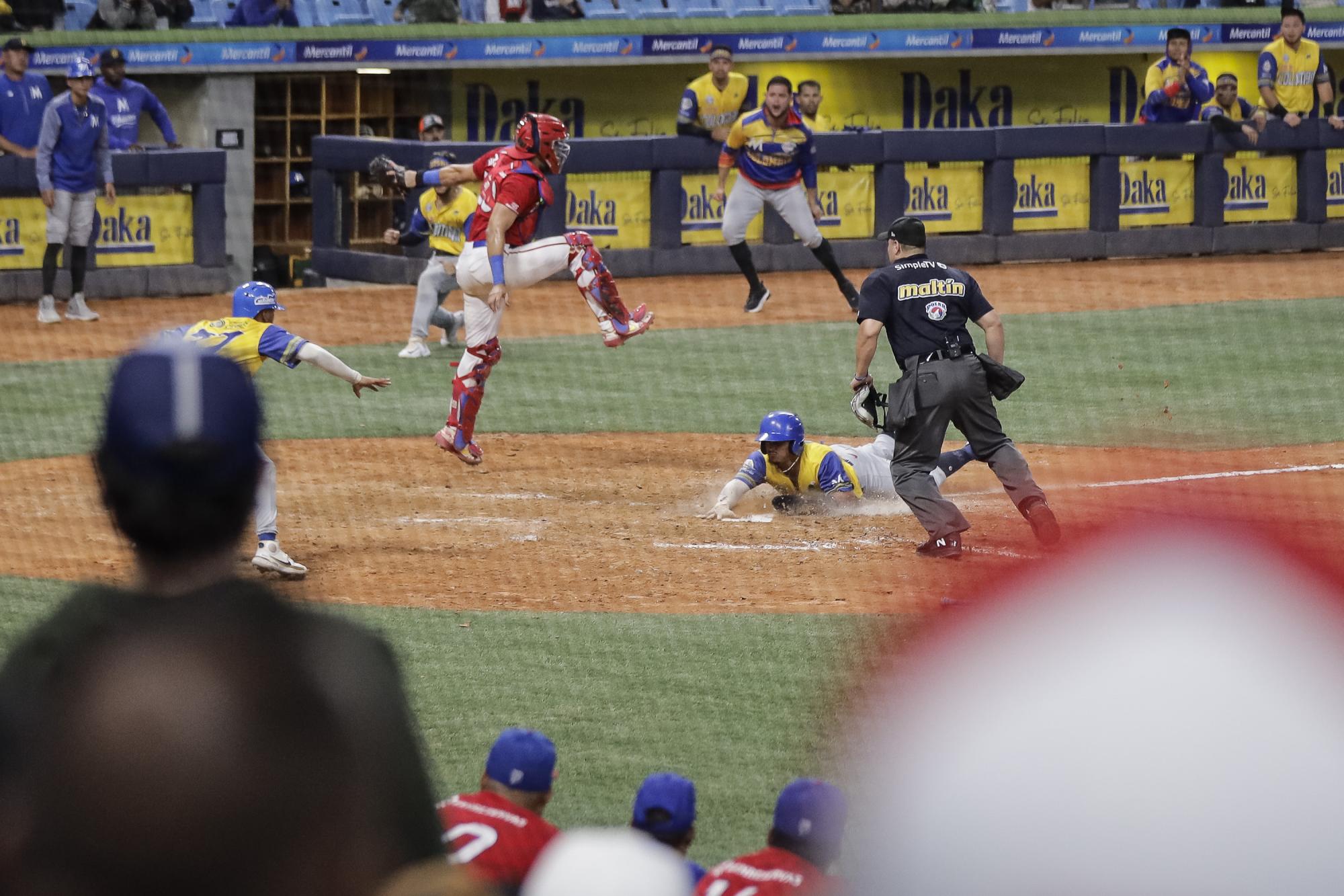$!Eduard López luce para guiar a Colombia al triunfo sobre Dominicana en la Serie del Caribe