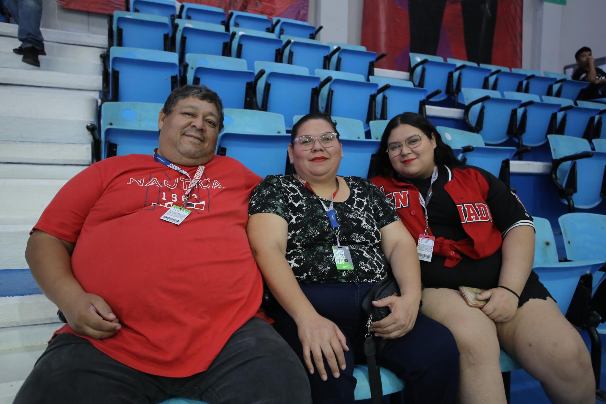 $!Héctor Raygoza, Yolanda Alvarado y Ariza Raygoza.