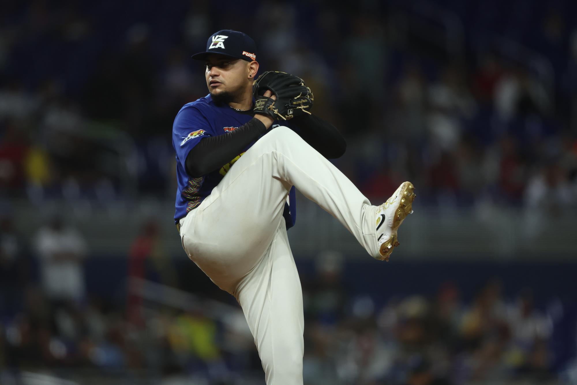 $!¡Ángel Padrón lanza segundo sin hit ni carrera en historia de Serie del Caribe!