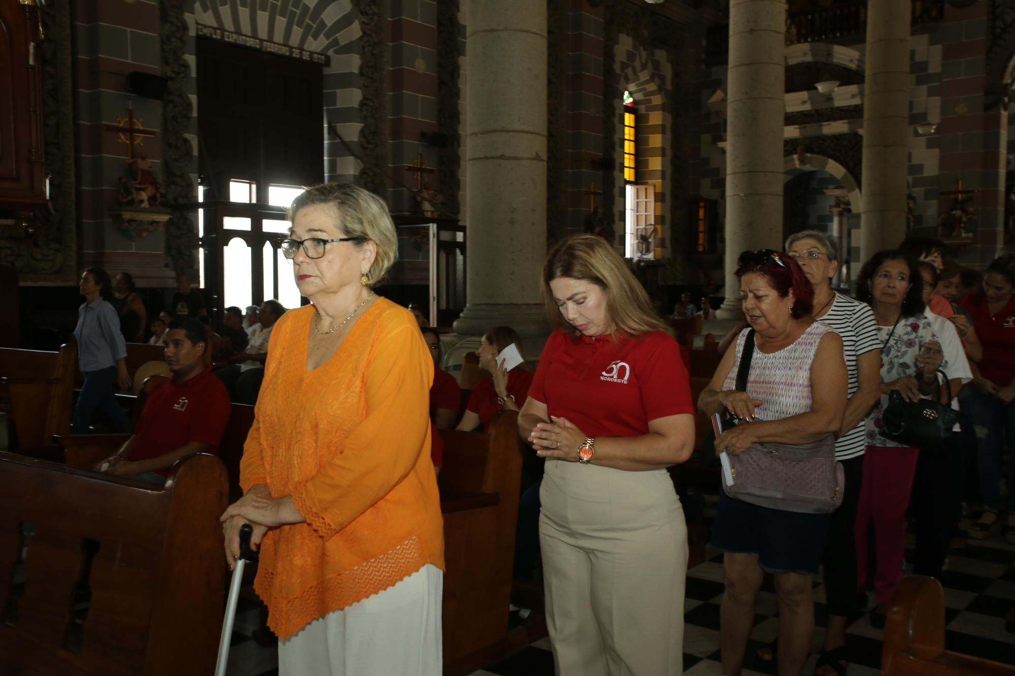 $!Consuelo Lizárraga, quien fue colaboradora muchos años en Datemex Mazatlán, estuvo presente en la misa.