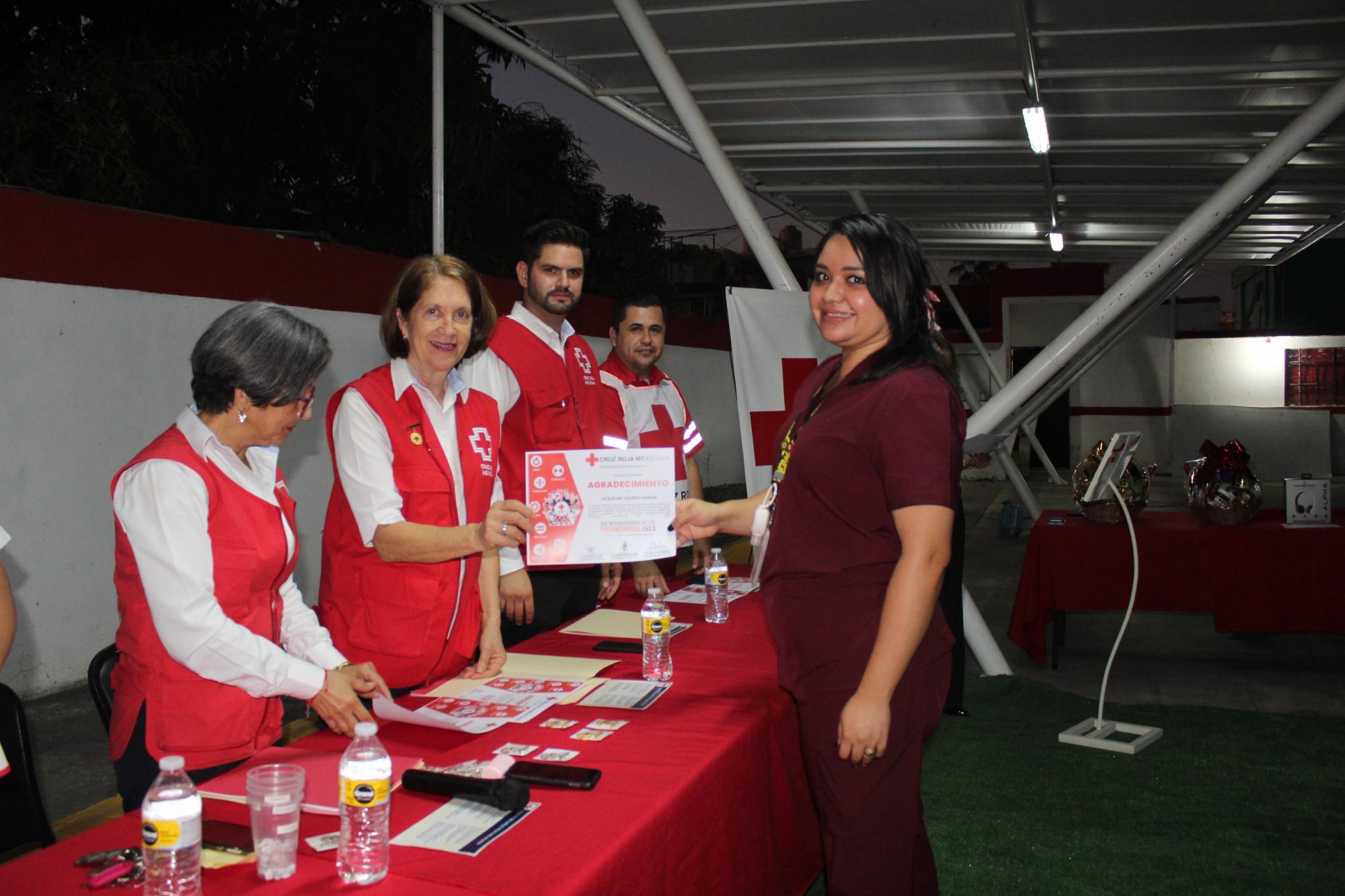 $!Cruz Roja Mazatlán entrega reconocimientos a voluntarios