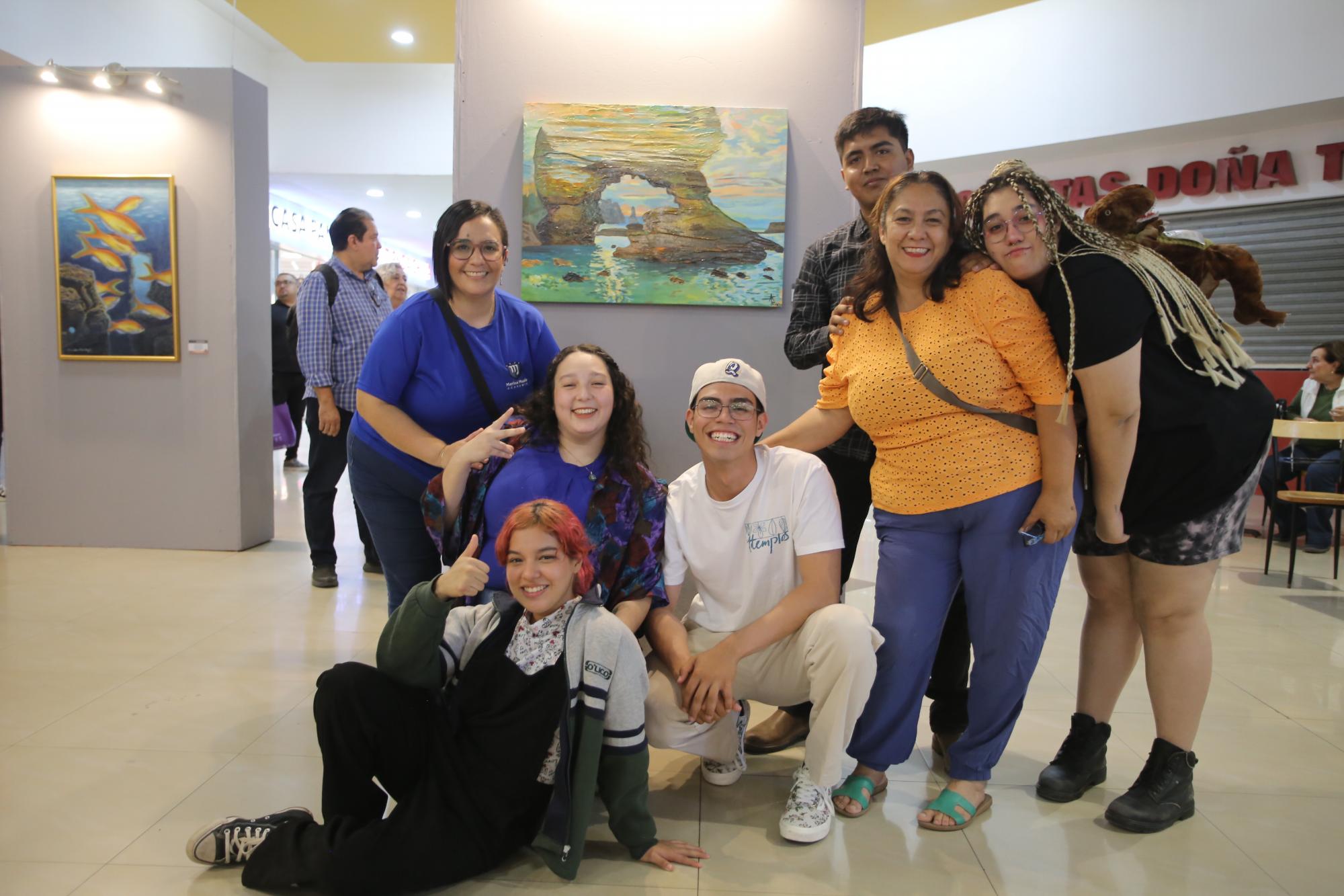 $!Darynka Olmos, Leslie López, Aislinn Tamara Galeana, Enrique Cruz, Judith Olmos, Jeremy Zambrano y Nnilsia Daniela Galeana.