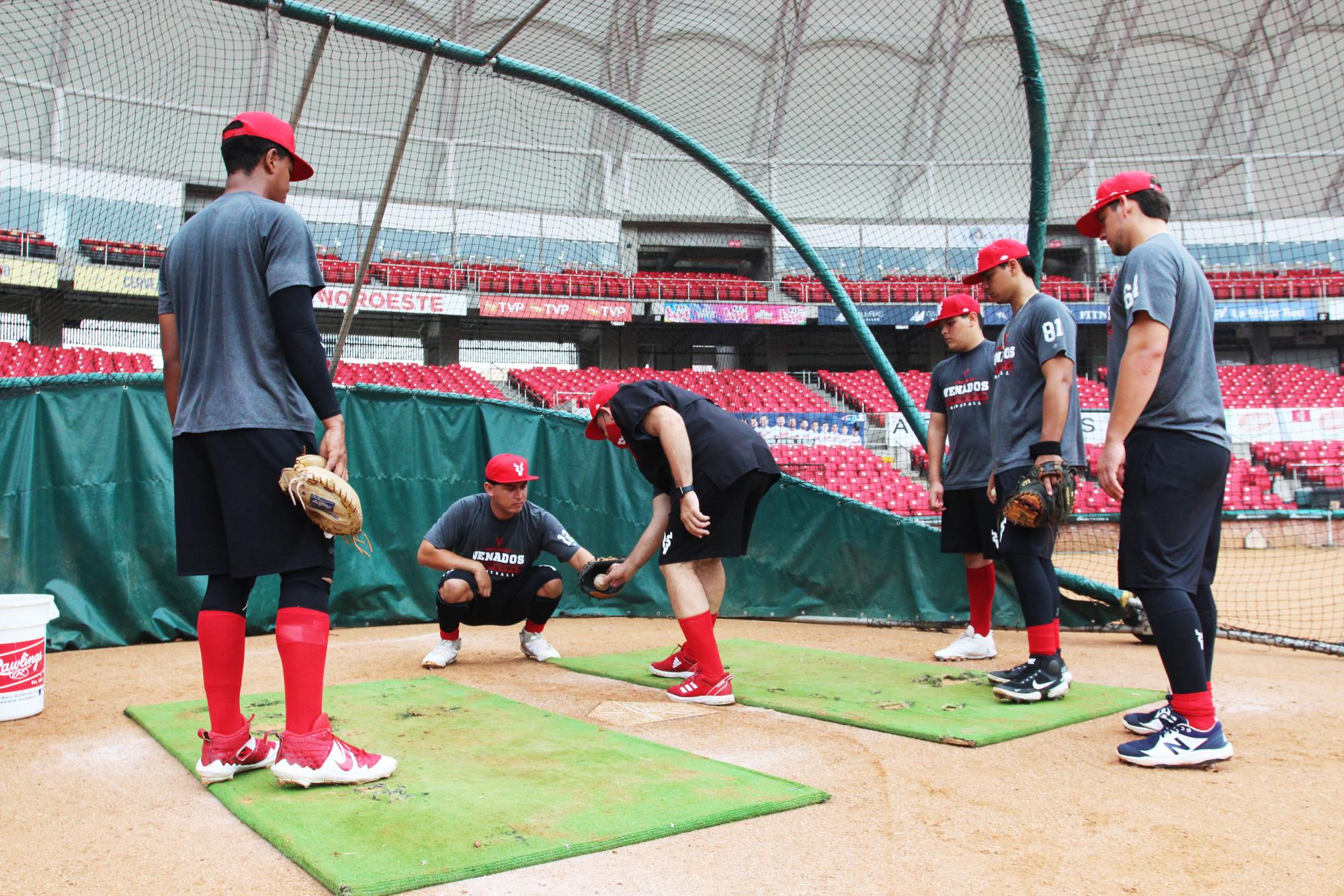 $!Maxwell León llega a compartir su experiencia en Venados de Mazatlán