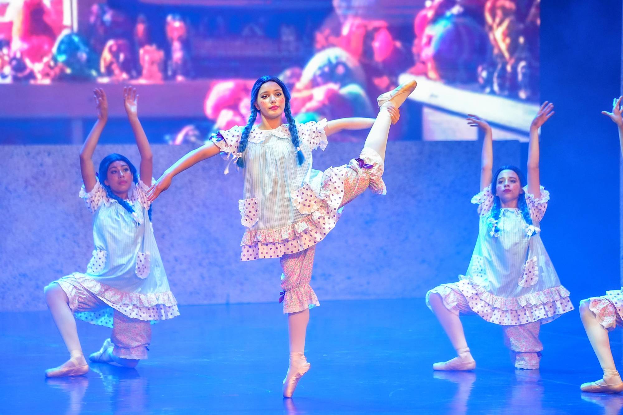 $!Los alumnos de la Escuela Municipal de Ballet Clásico demuestran un notable avance en el dominio de la técnica cubana del ballet.