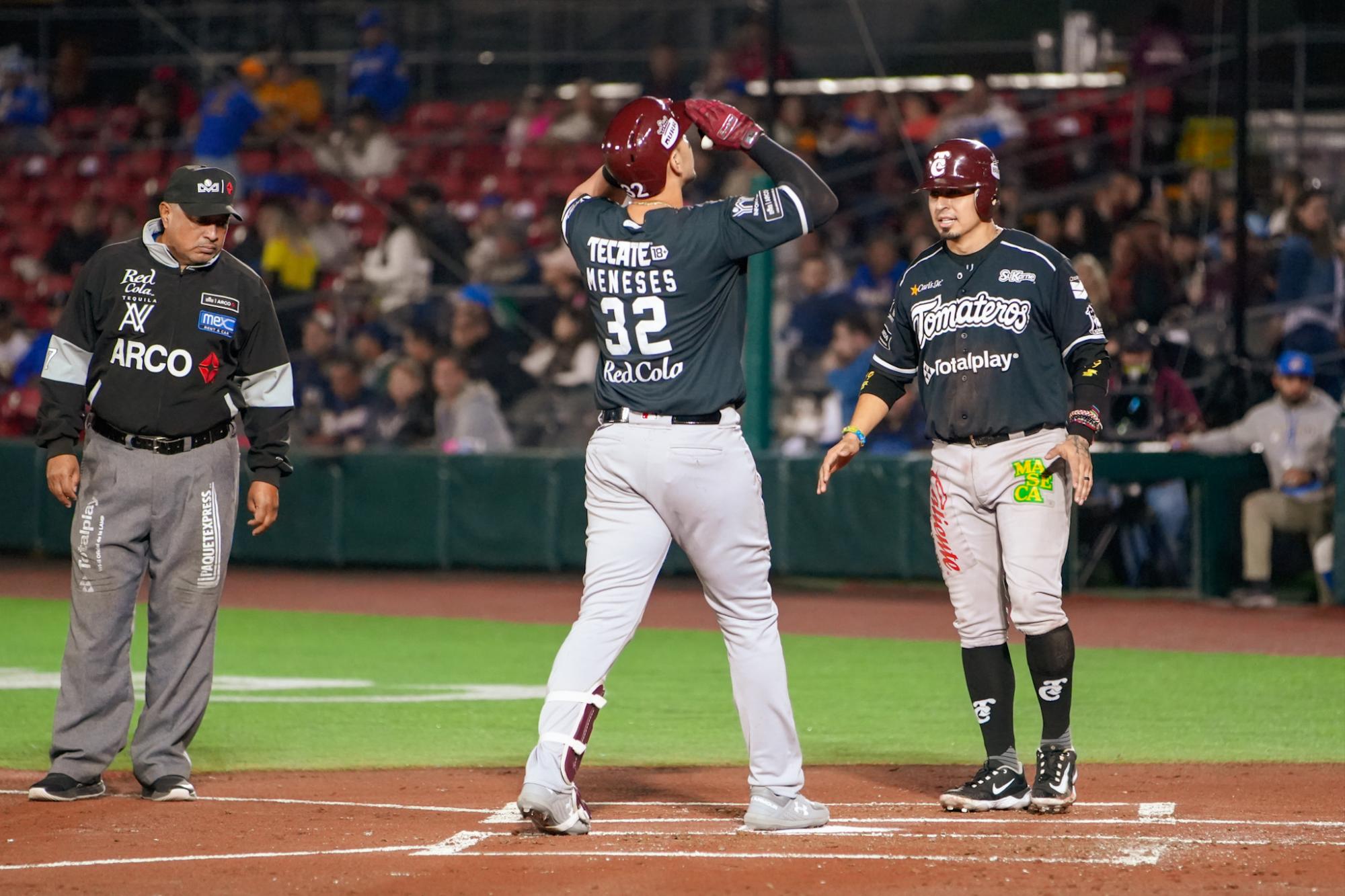 $!Tomateros cae ante Charros en duelo de toma y daca
