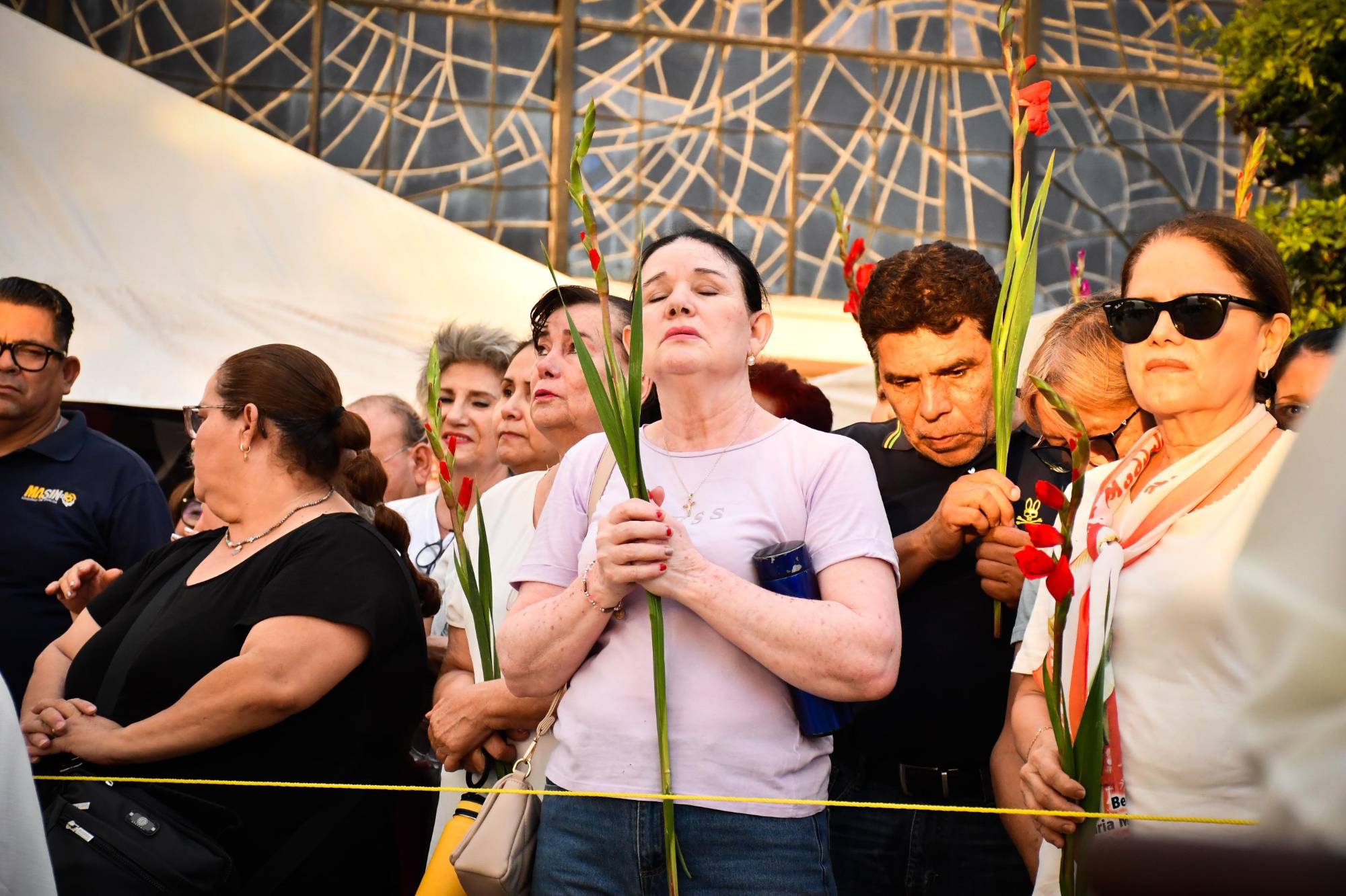 $!Respondamos con esperanza, unidad y fe: Obispo hace un llamado a recobrar la paz y unidad en Culiacán