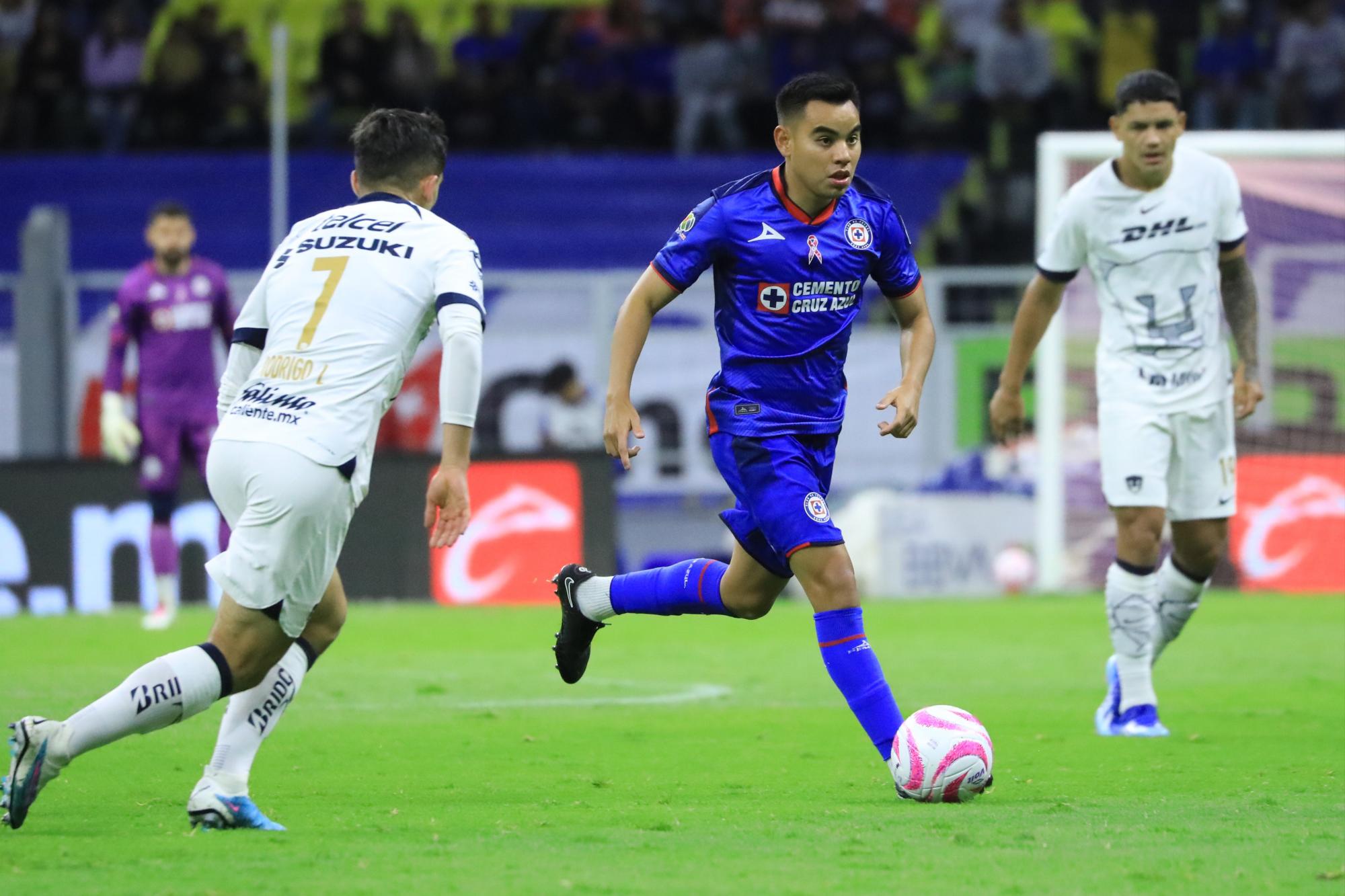 $!Pumas aplastó a Cruz Azul con gran exhibición del ‘Chino’ Huerta