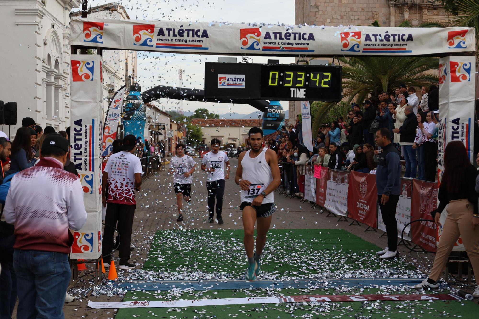 $!Geoffrey Kenisi Bundi se corona campeón del Medio Maratón de San Sebastián 2025