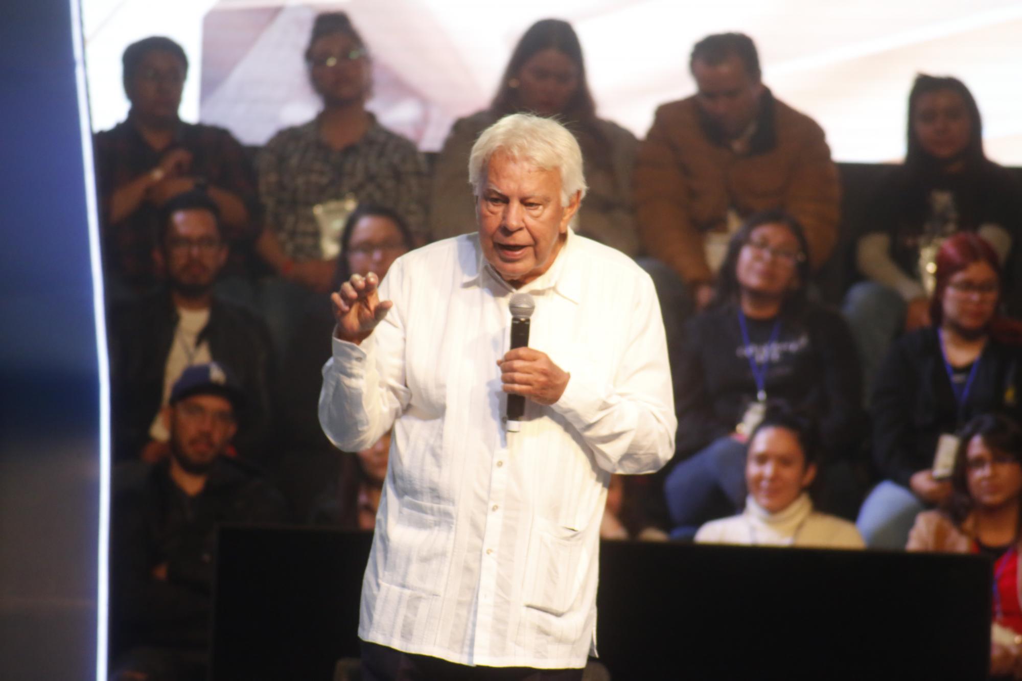 $!Frente al acceso a la tecnología, no hay que olvidar la condición humana, dice Felipe González