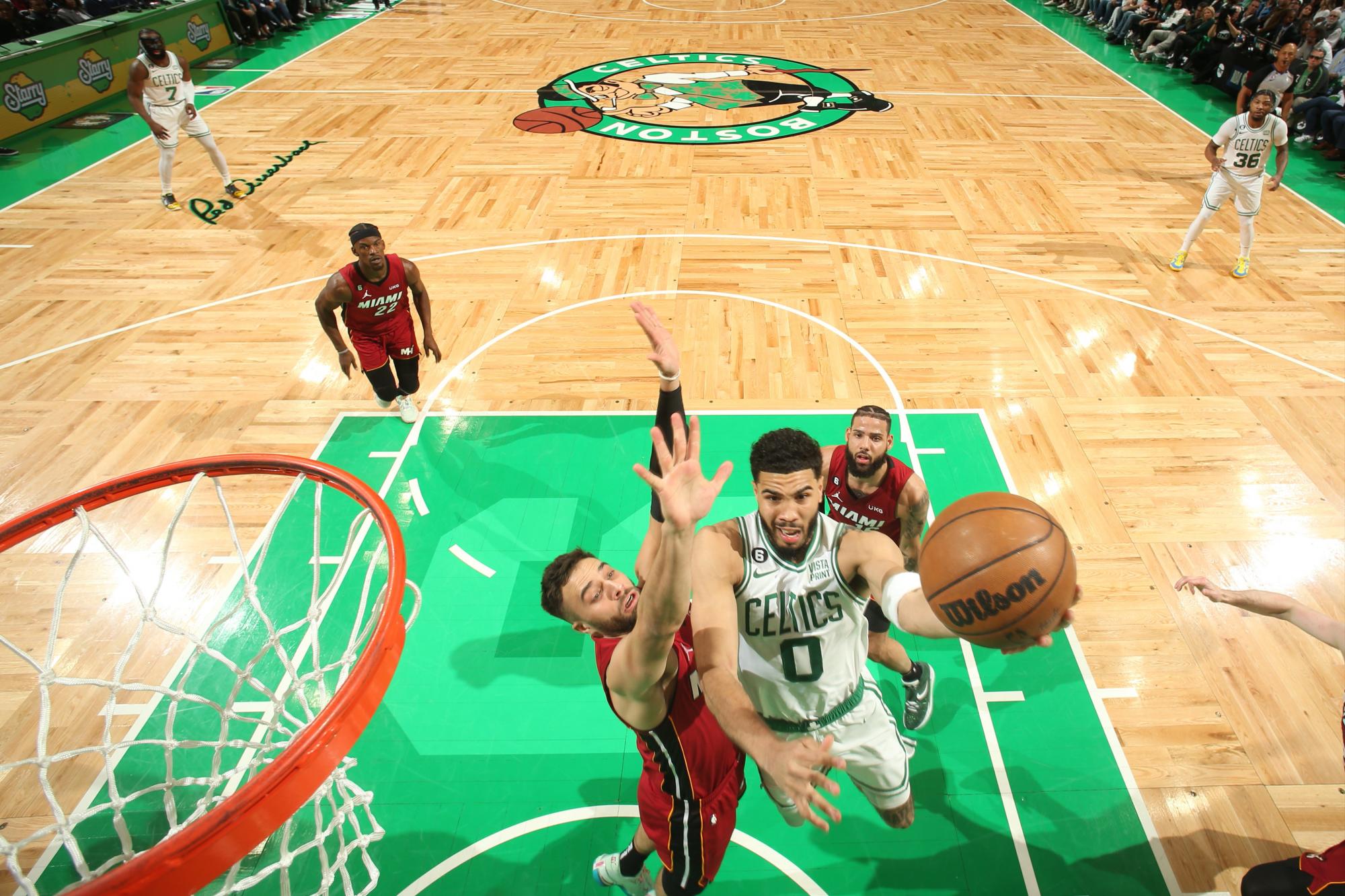 $!Miami se quedó con el partido 1 ante Boston